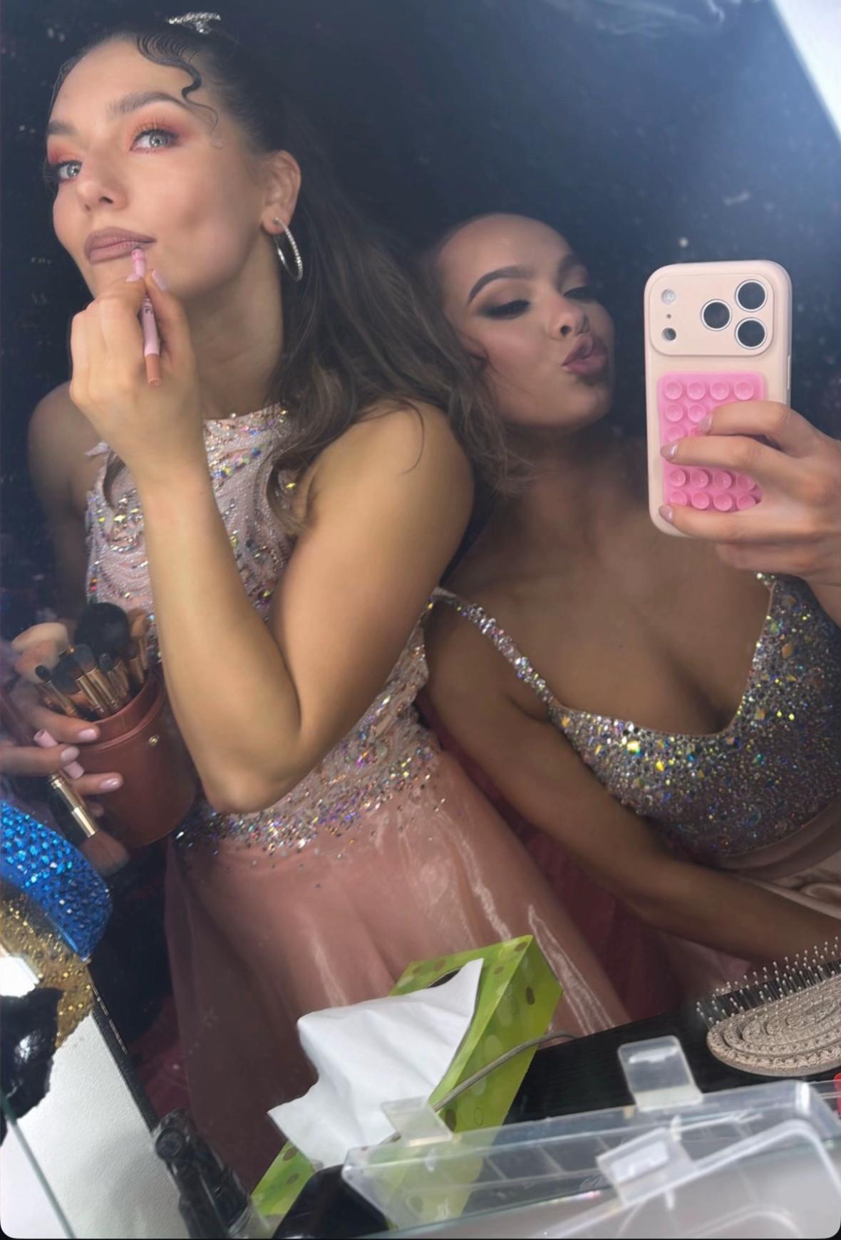 @Emꨄ