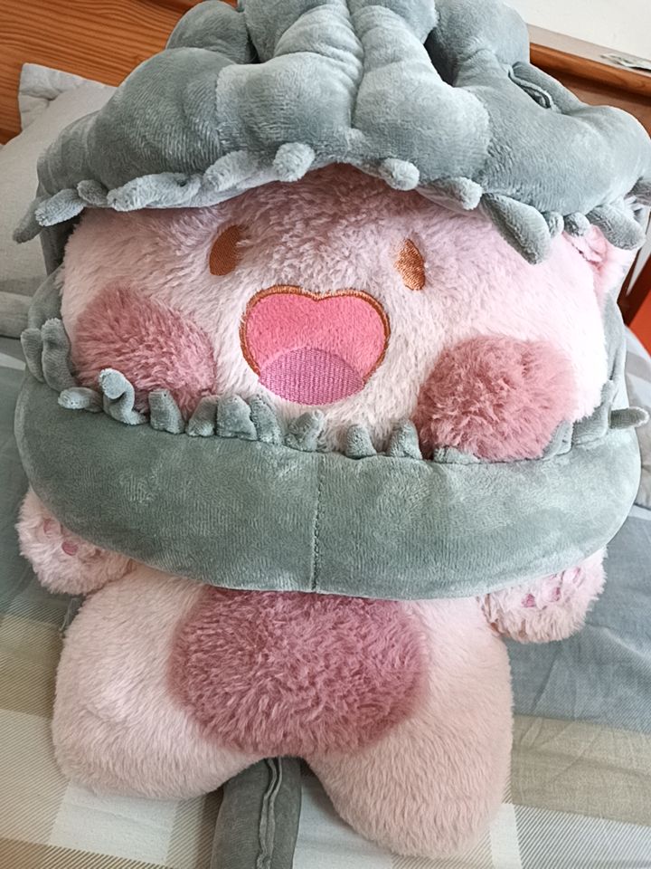 @:3