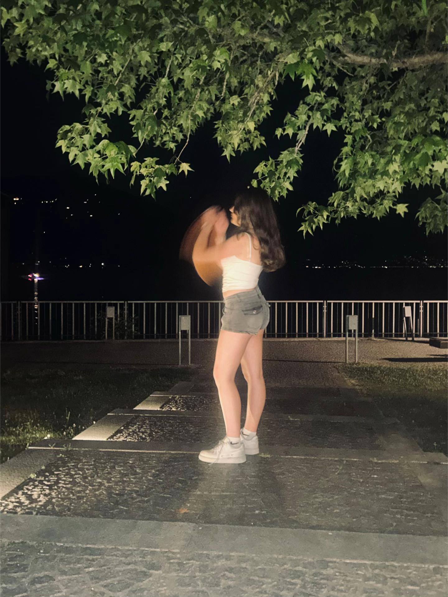 @ℰ𝓁𝒾🍃