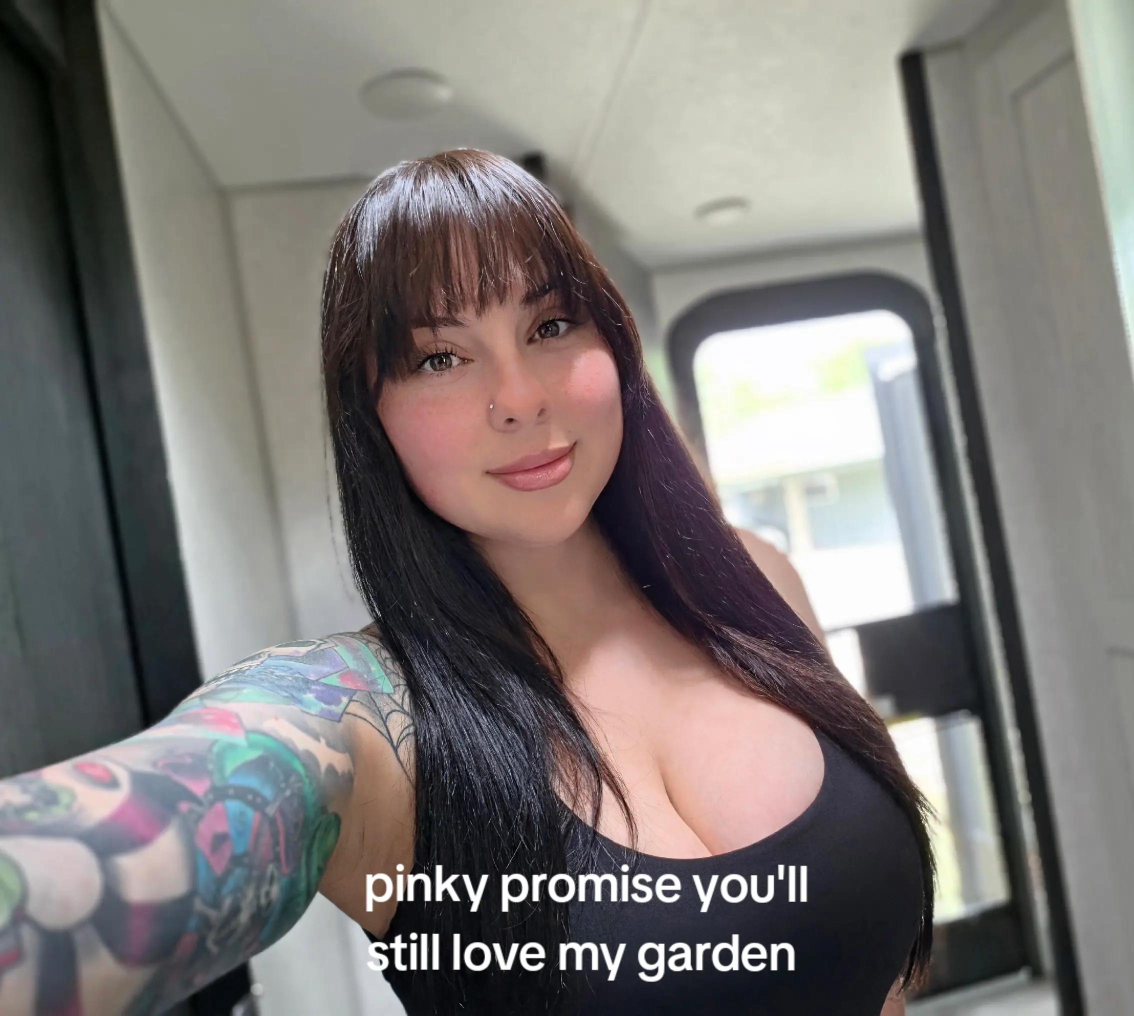 @YourVirtualSnuggles