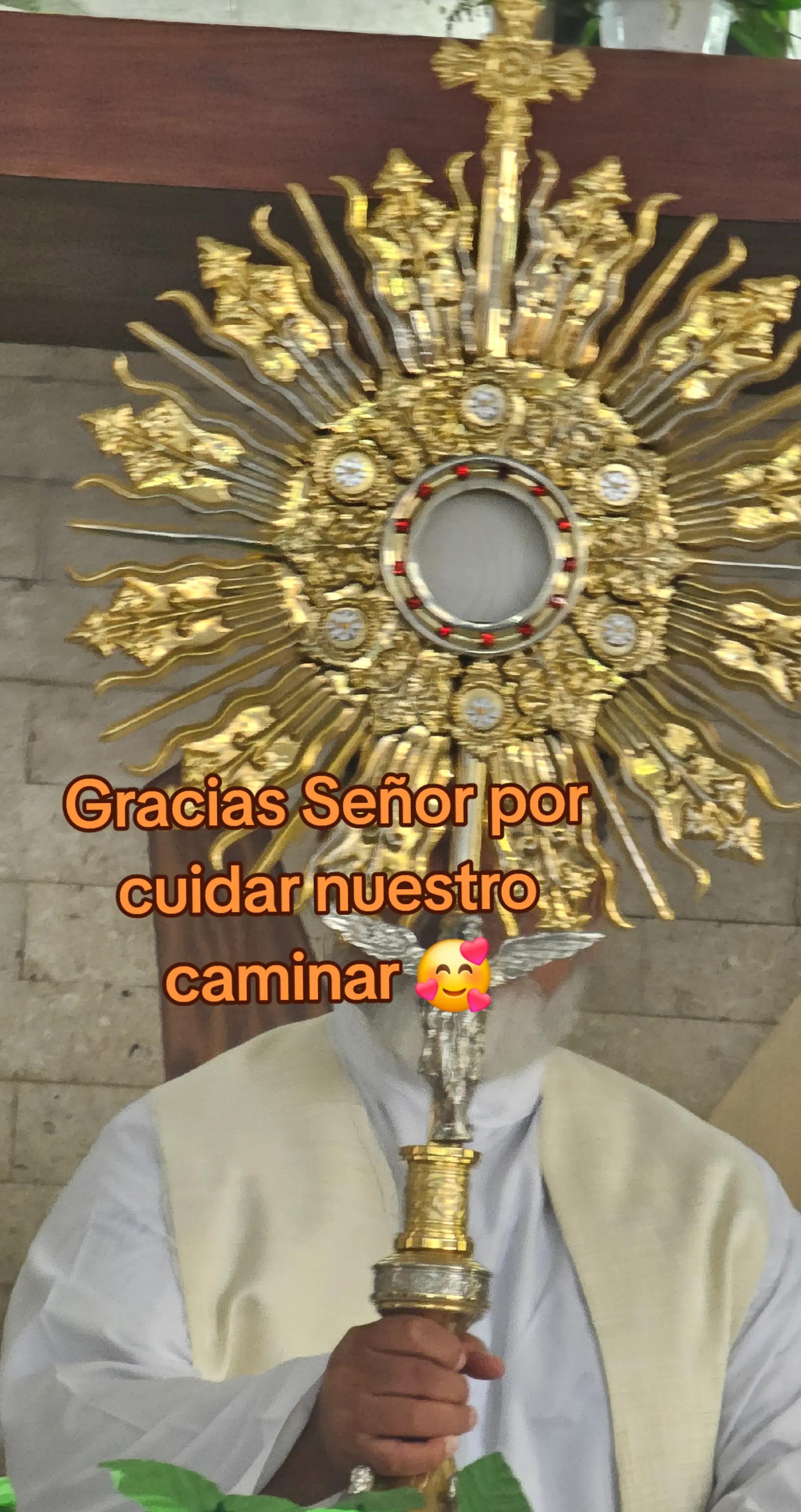 @Lupita V&eacute;lez &uacute;nica
