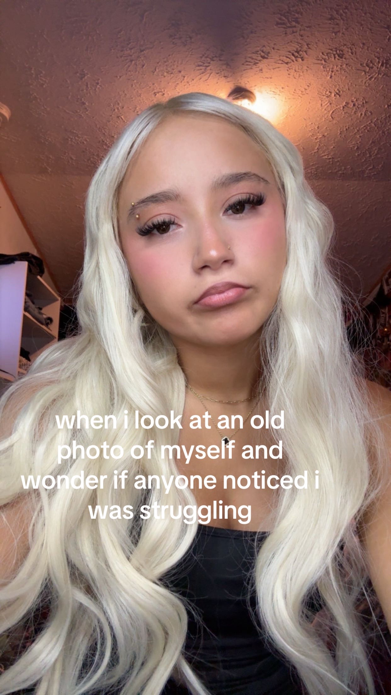 @⃟