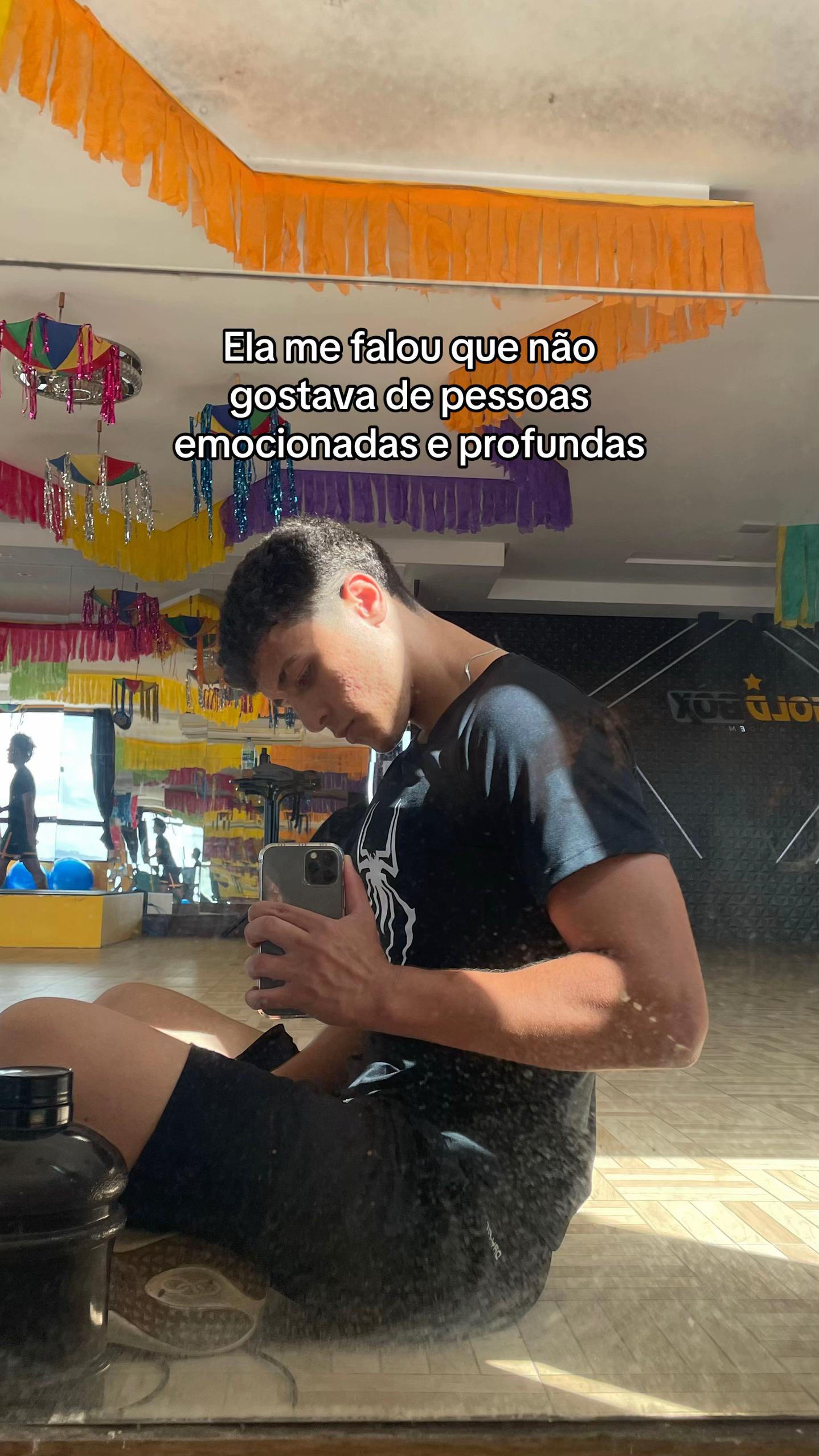 @G. Duque