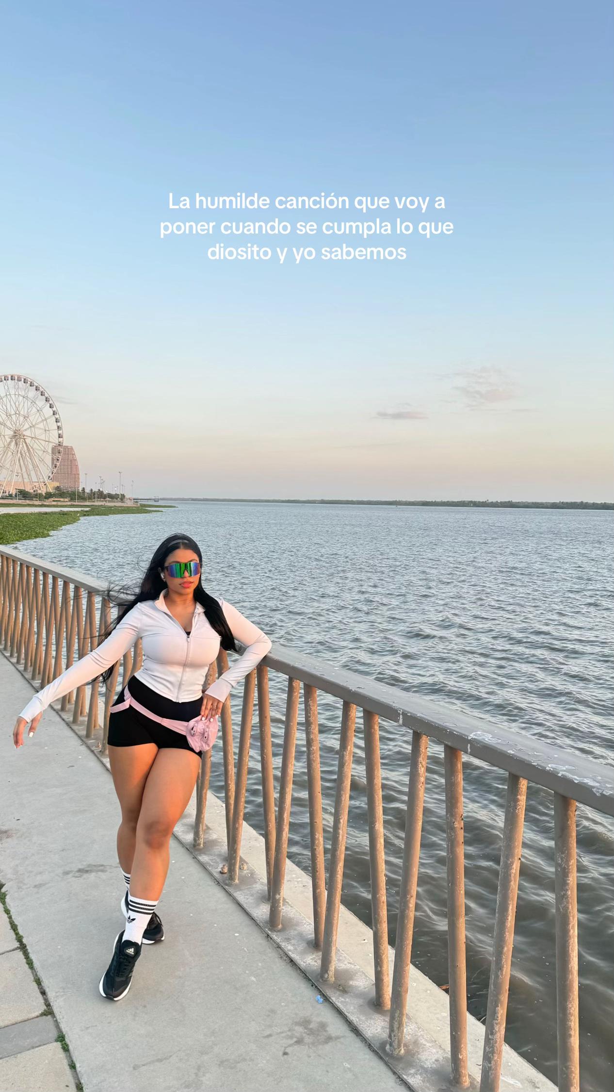@Laurendemoya7