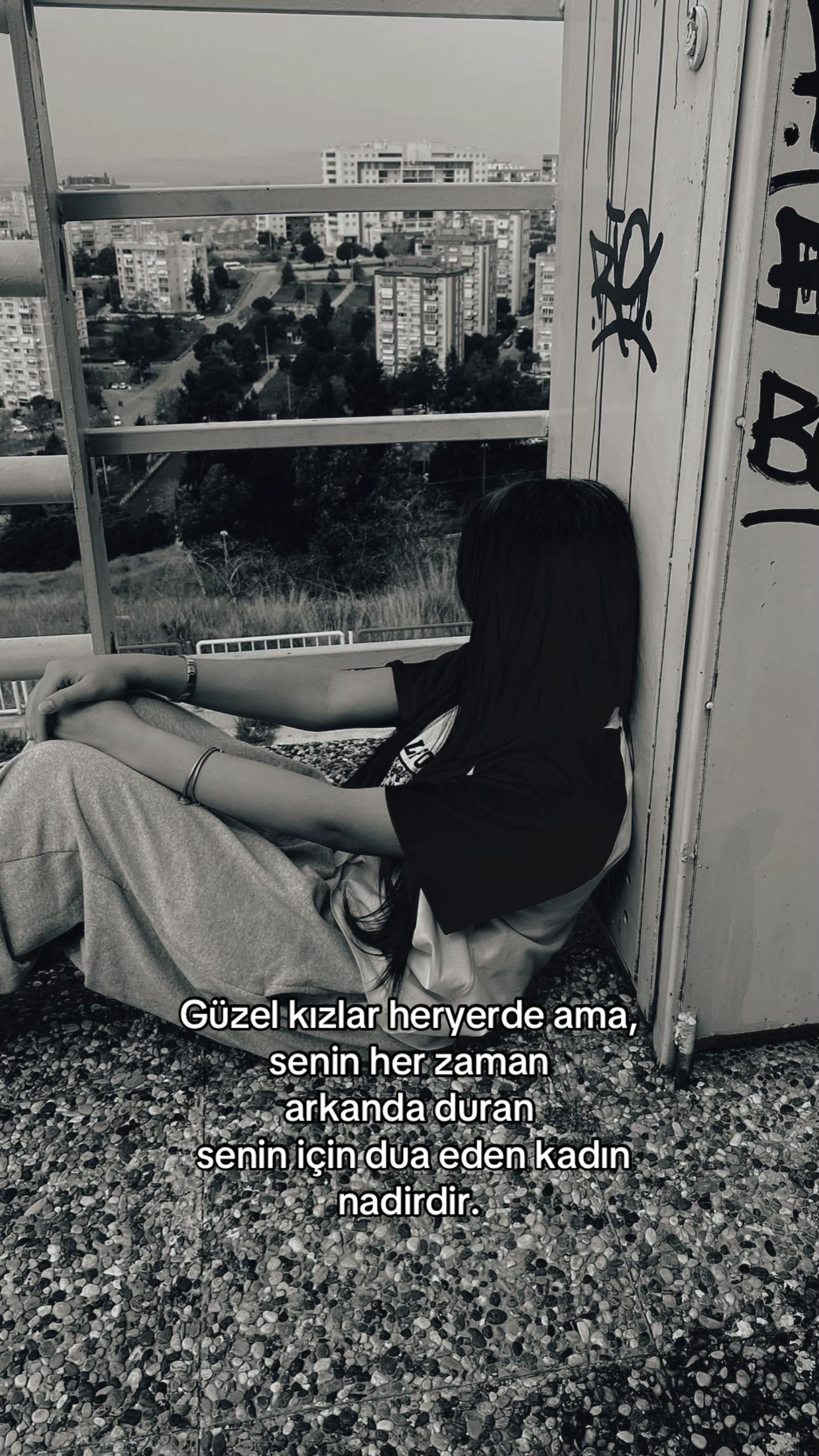 @CHERRY COLA🇹🇷