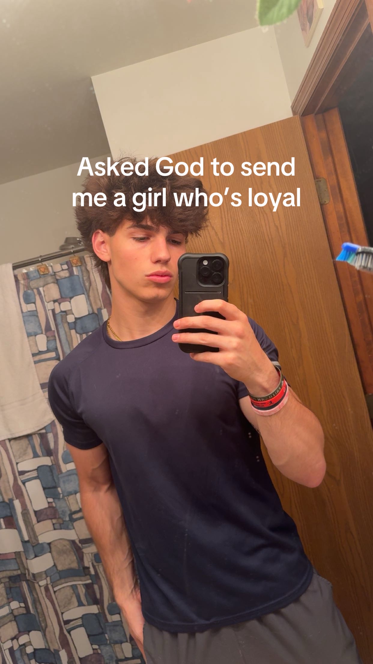 @AJ 🪿