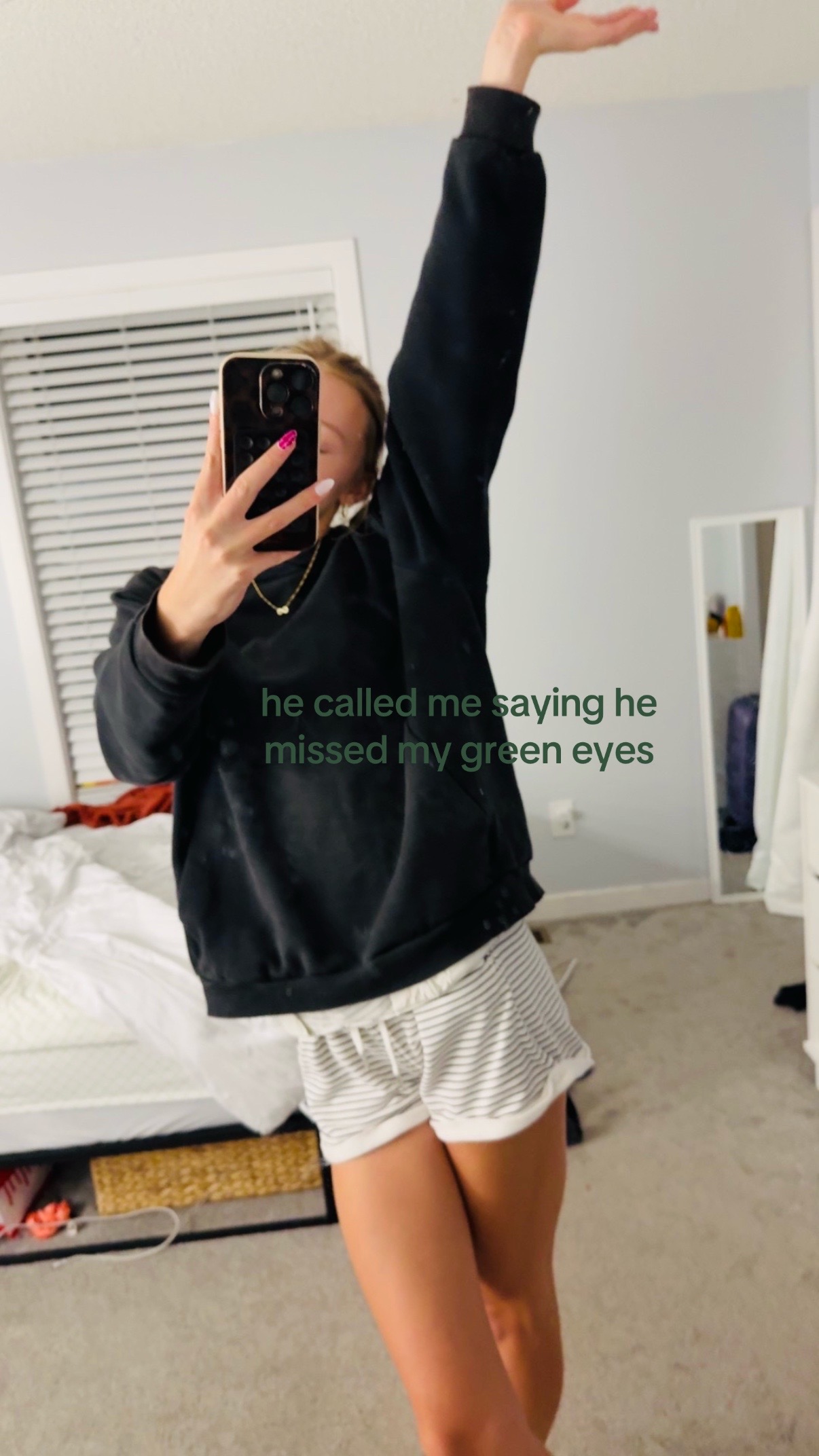 @e l l a 🫧