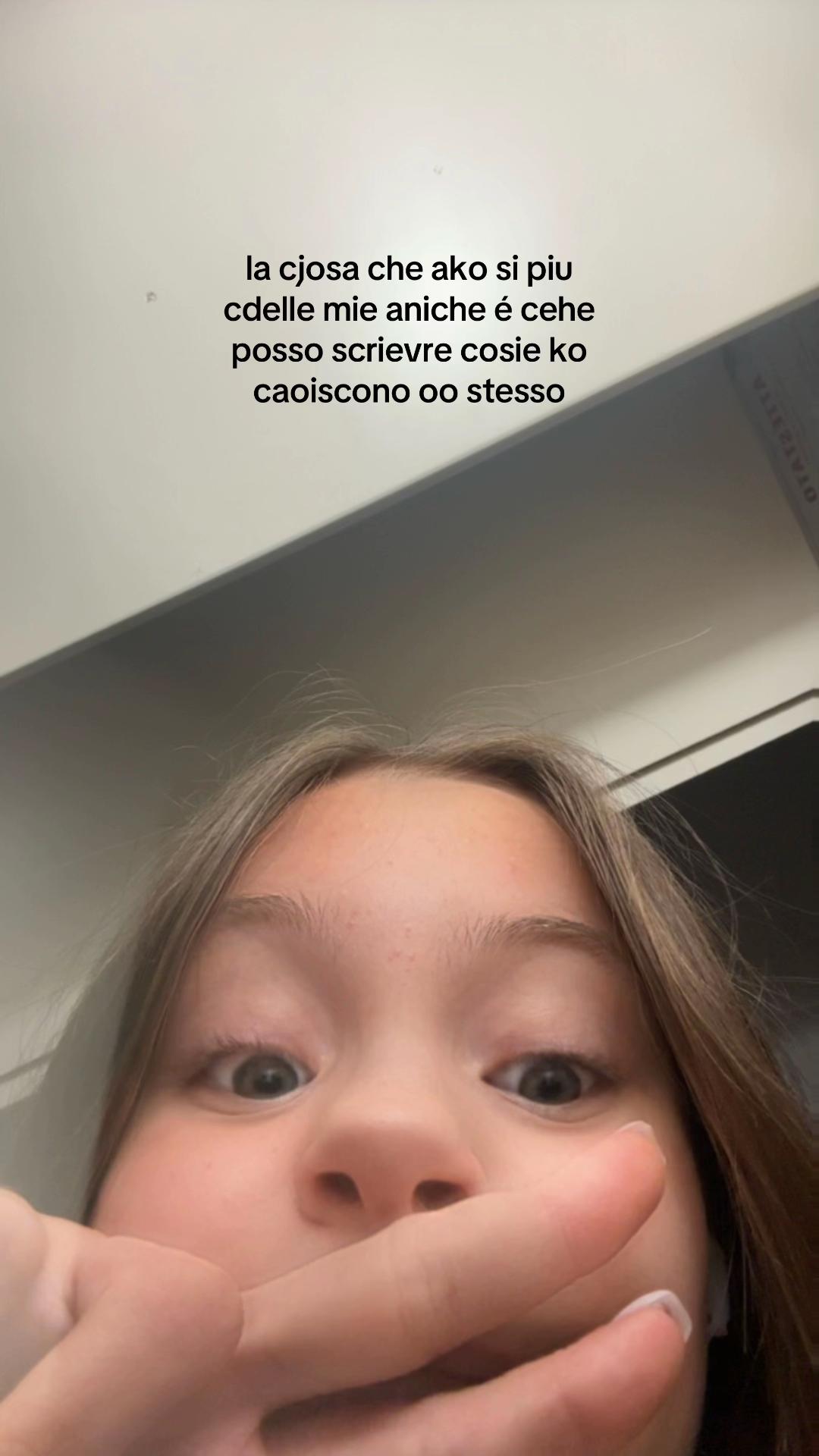 @𝟐𝟐