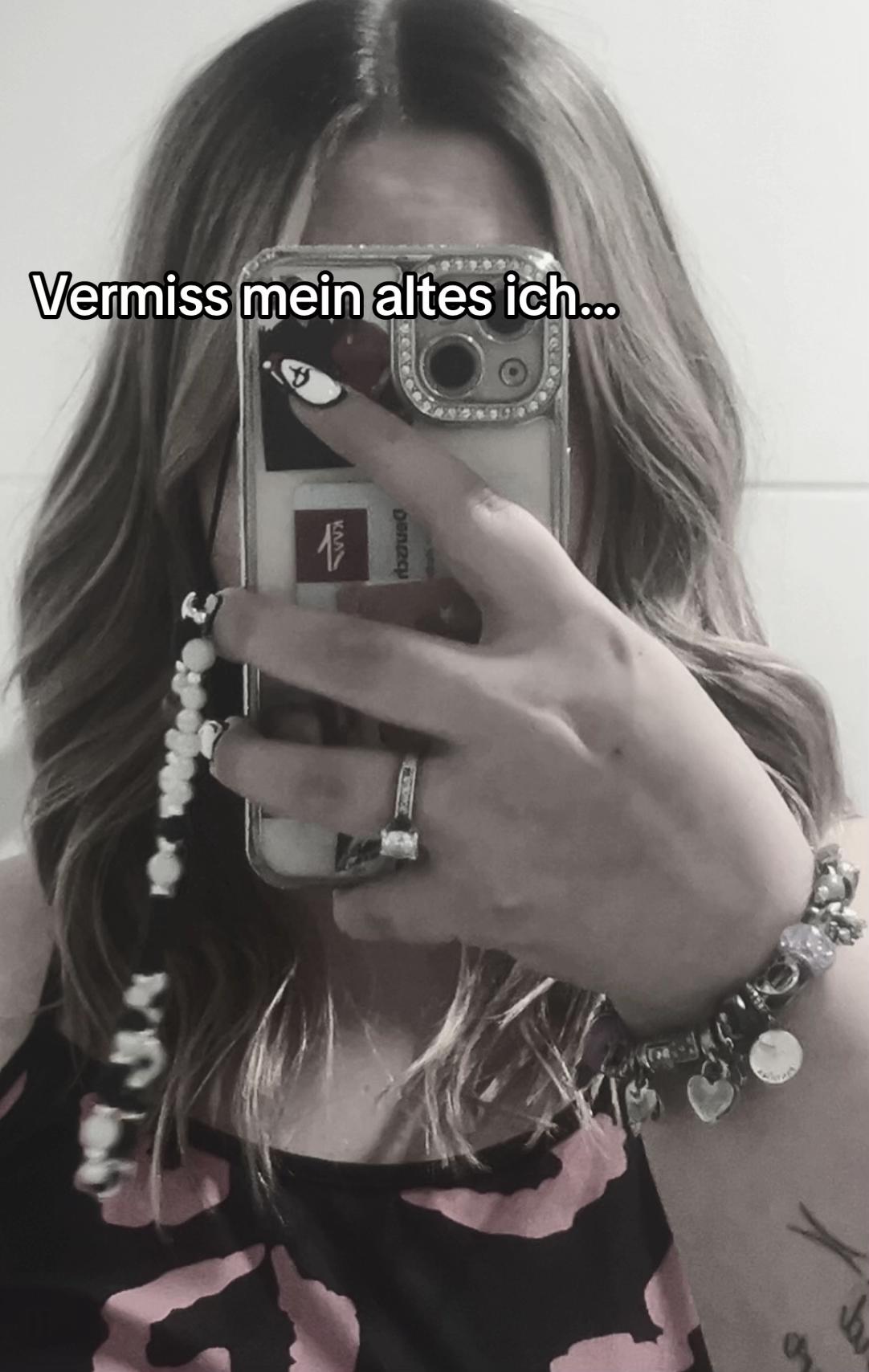 @Leonie_76 :)