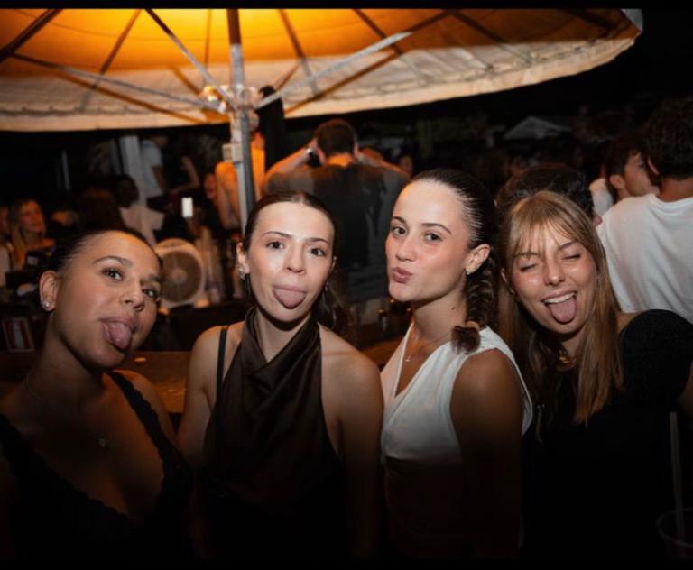 @ele🌟🍸