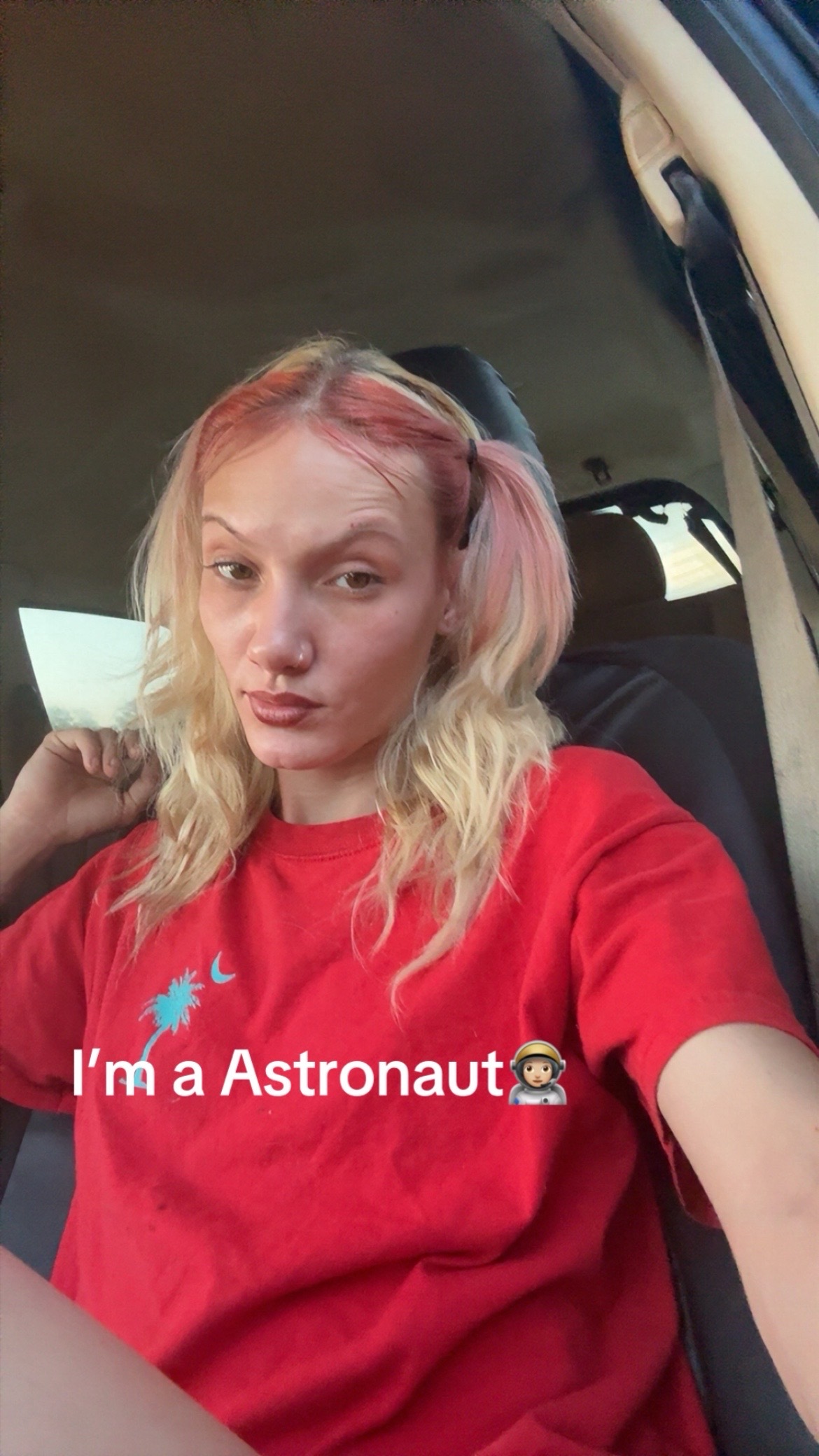 @hollywright23