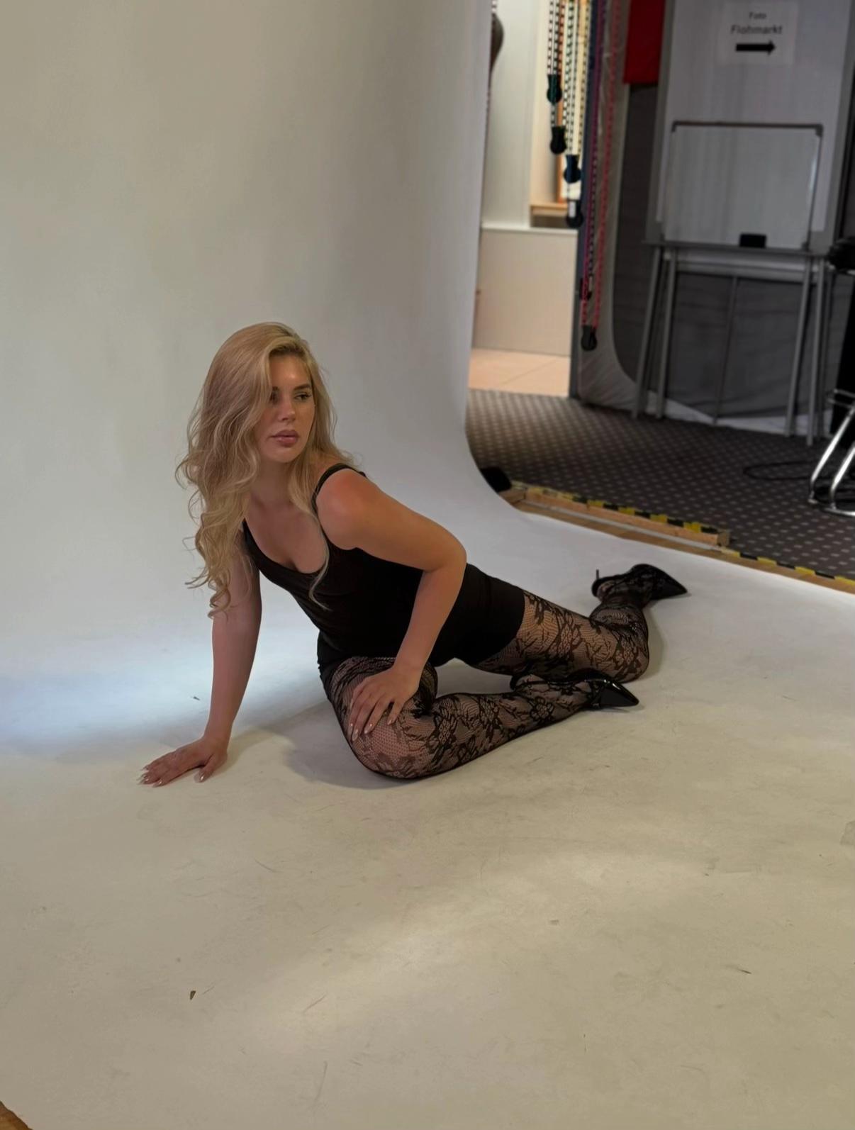 @nicolaschka