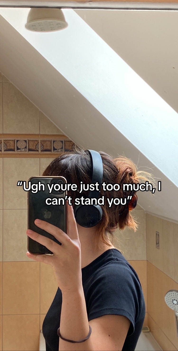 @Ema🦦
