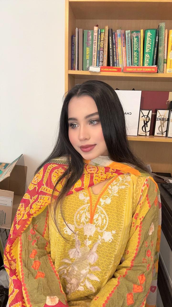 @Eyana Khan