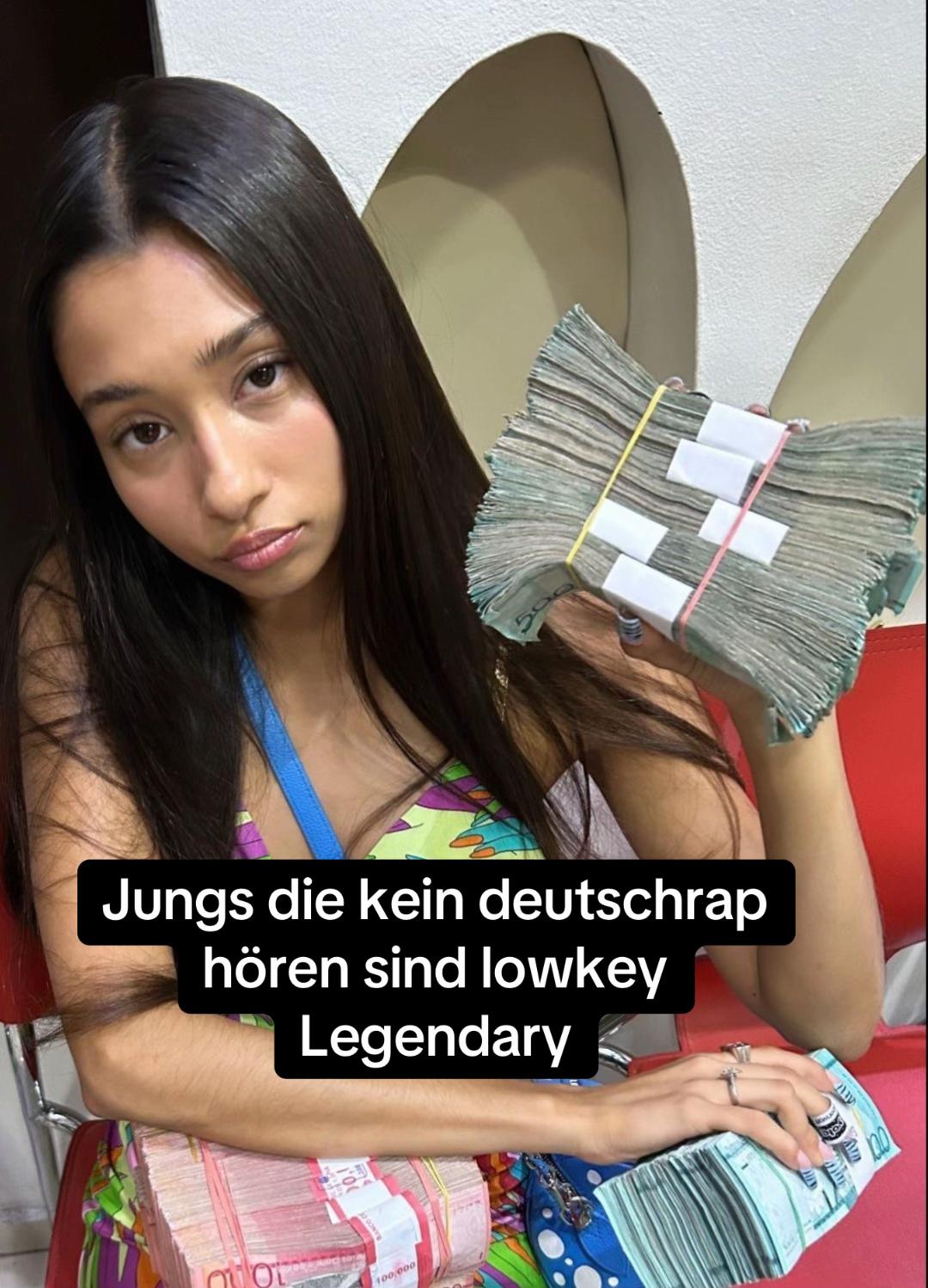 @𖣂