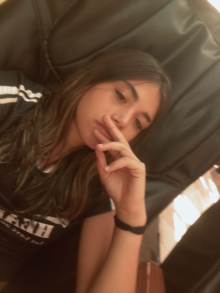 @𝐴𝑚𝑦_𝐸𝑚𝑢𝑐𝑐𝑖𝑎010