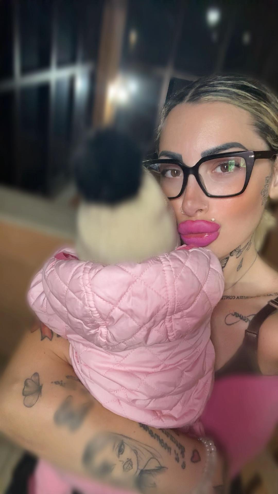 @ERIKA🖤