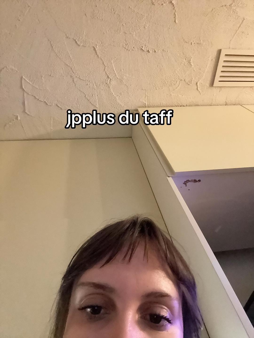 @chiisunderyourbed