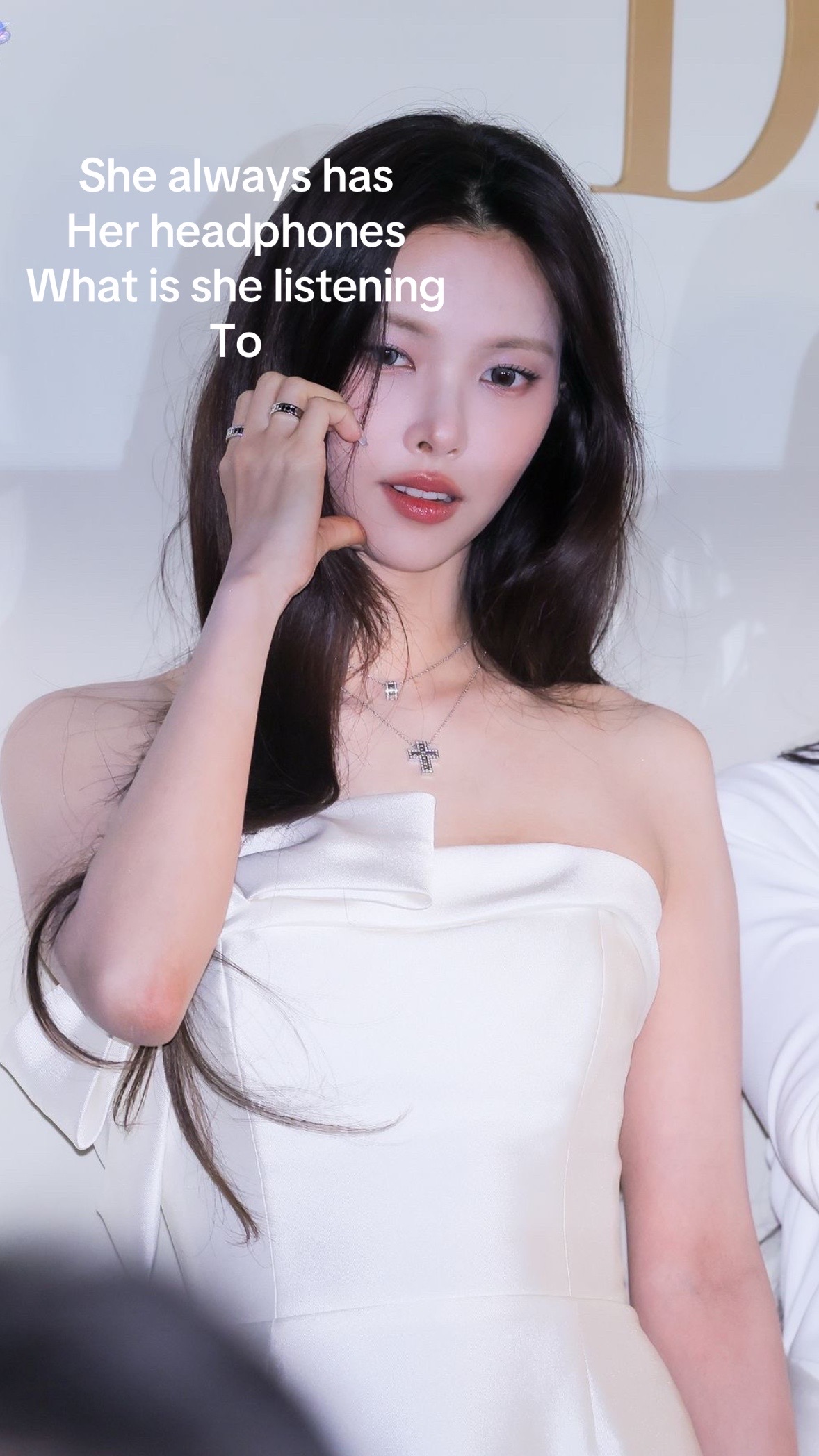 @Jihyo d1 glazer ✌️😭🥹