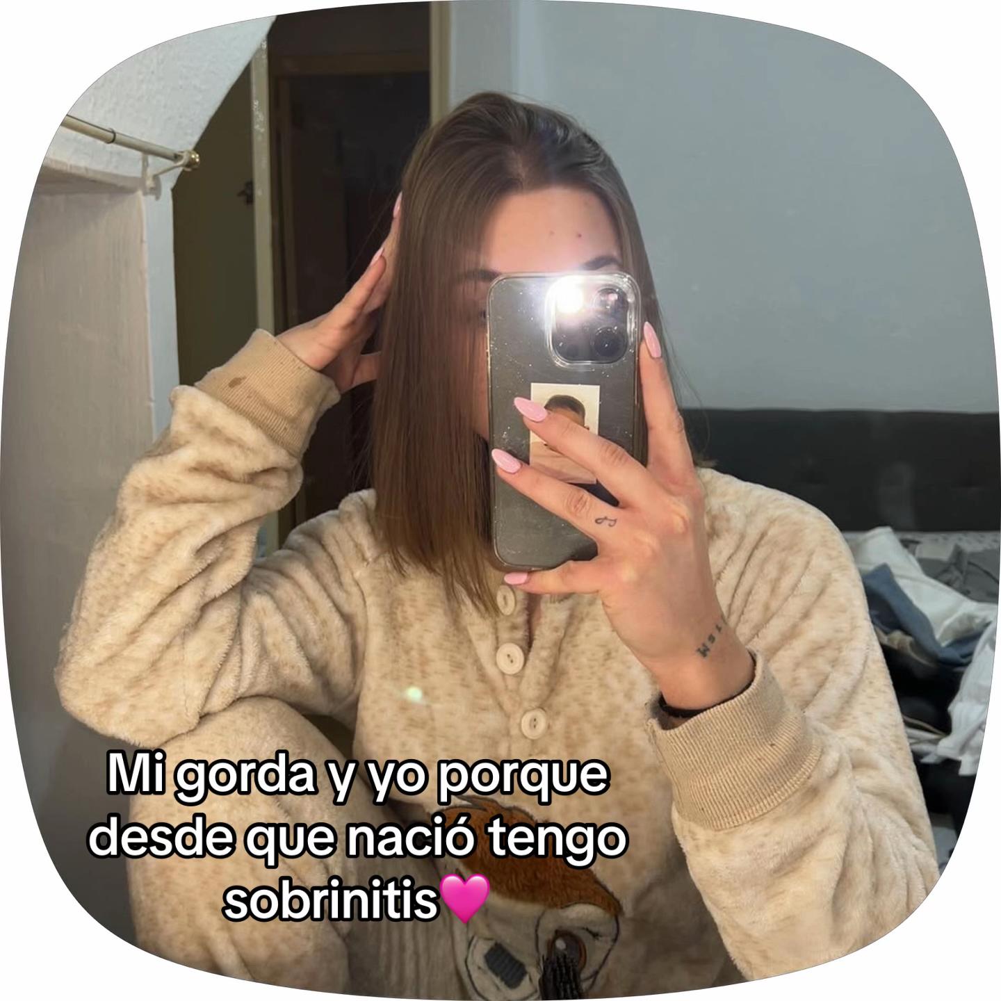 @🫦