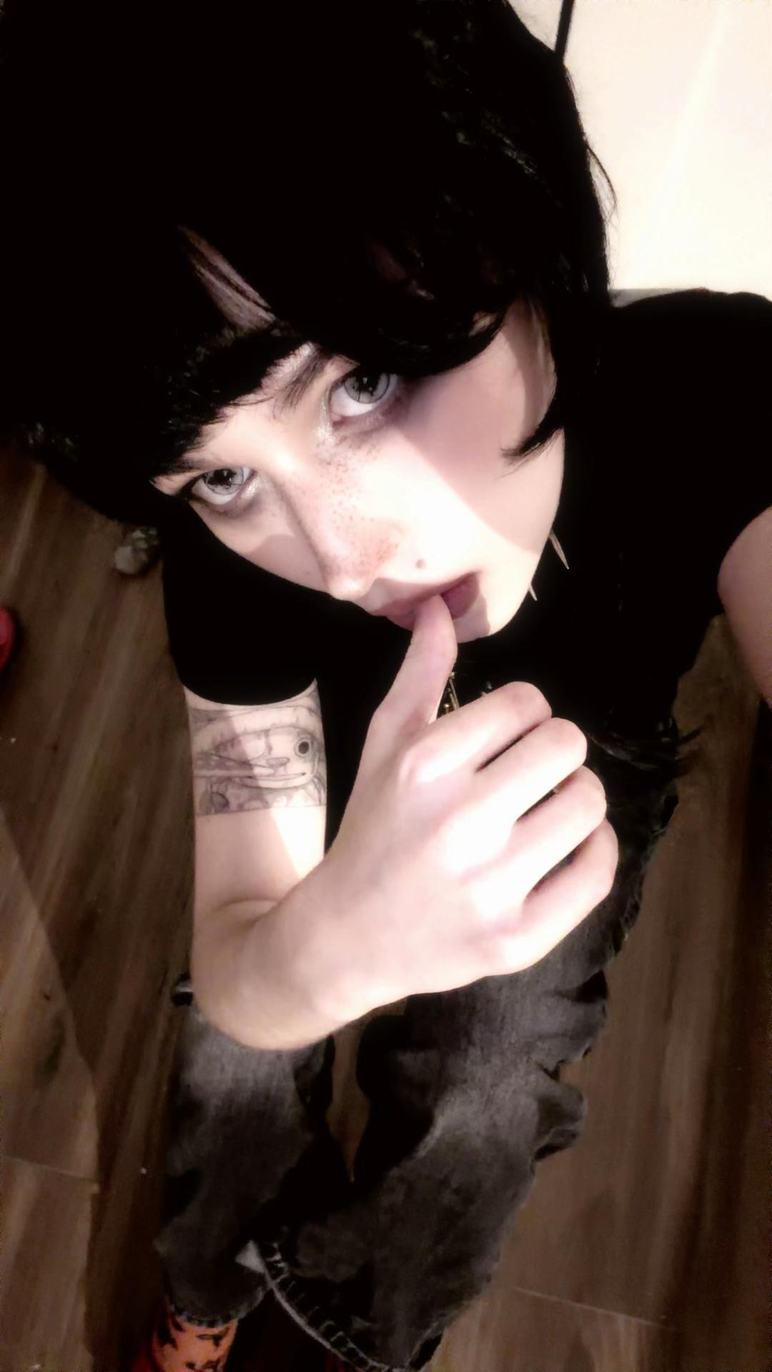 @av00cado?