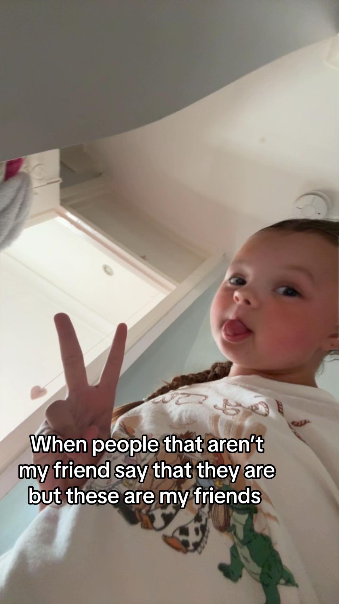 @🫰🏼