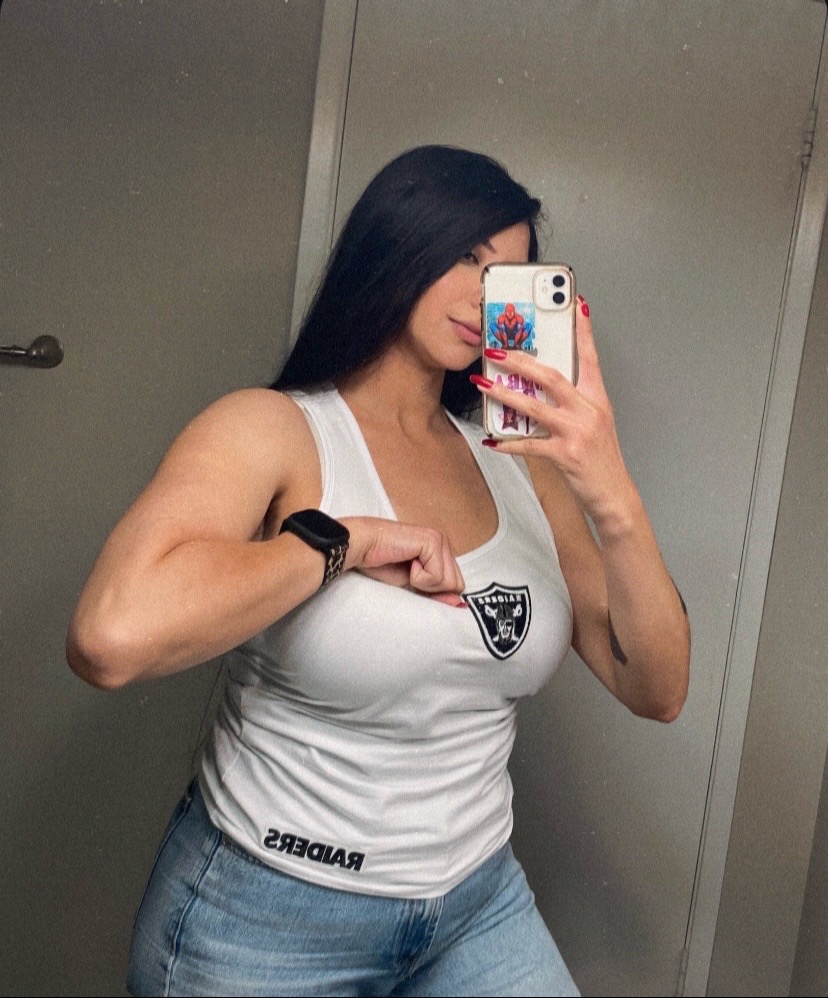 @Alejandra 🖤