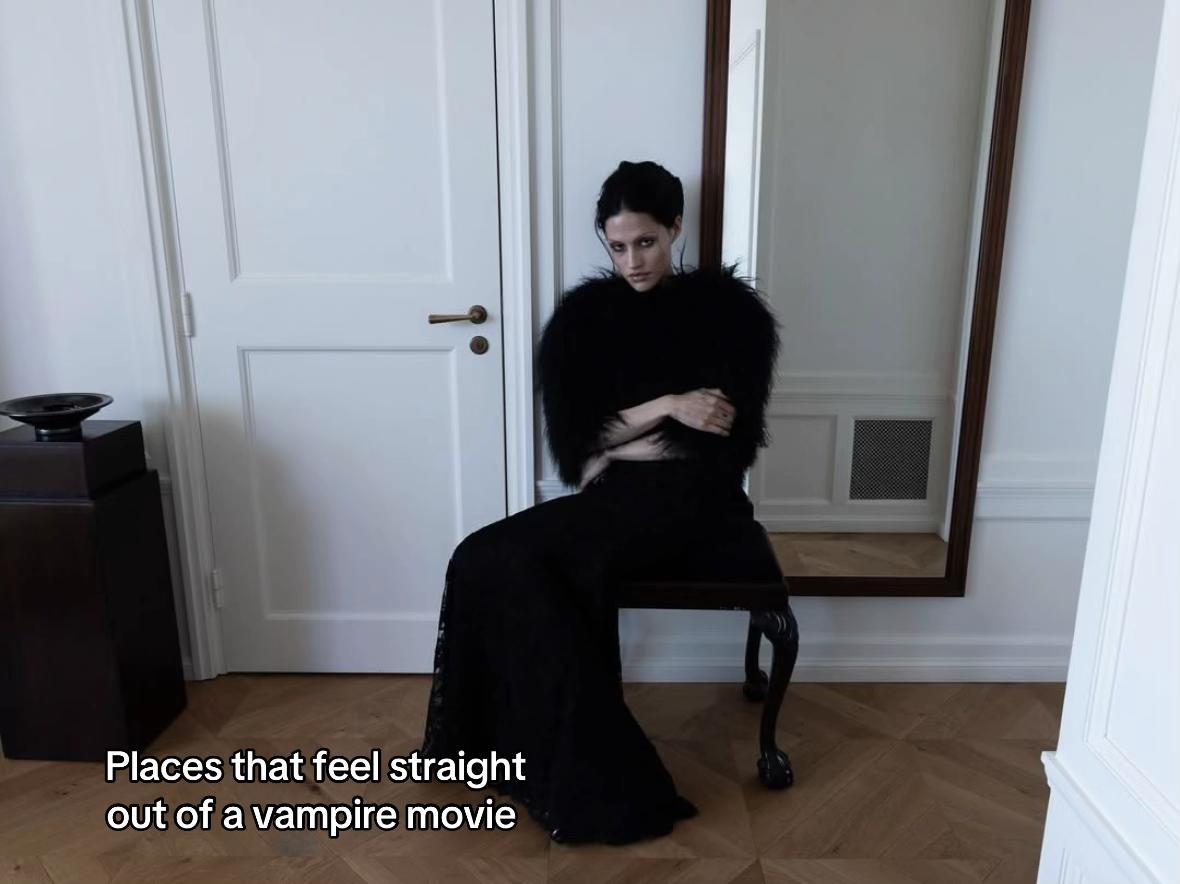 @𝒩