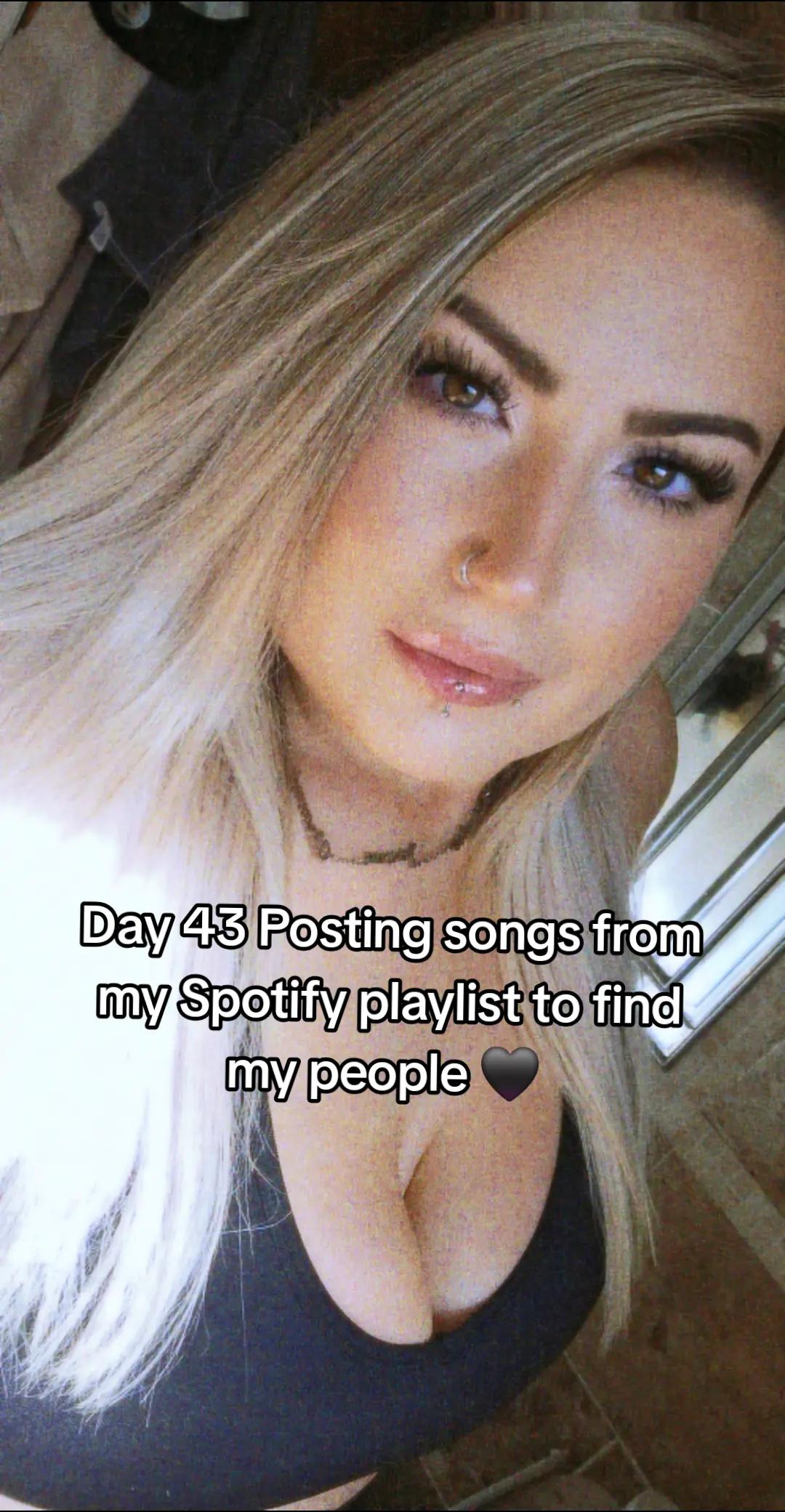 @🎙🦊𝕯𝖊𝖊🦊🎙