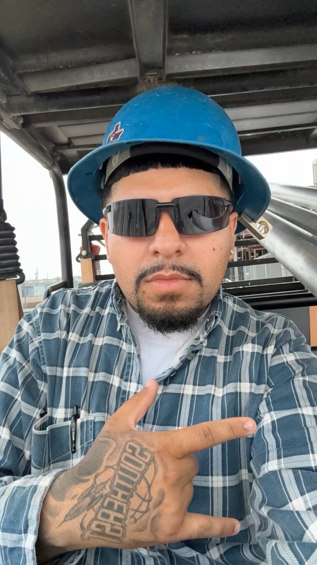 @__joelflores__
