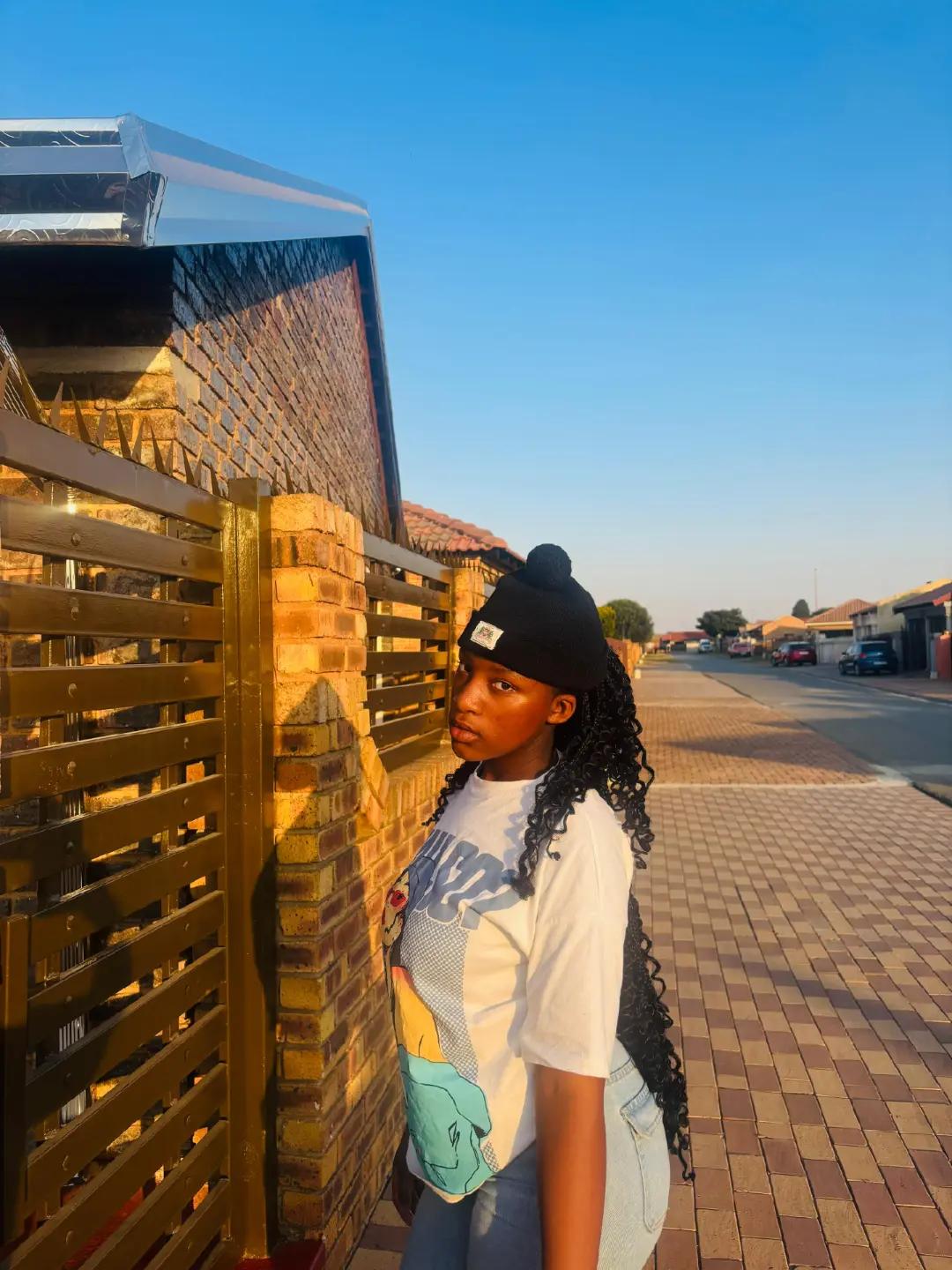 @Sisipho