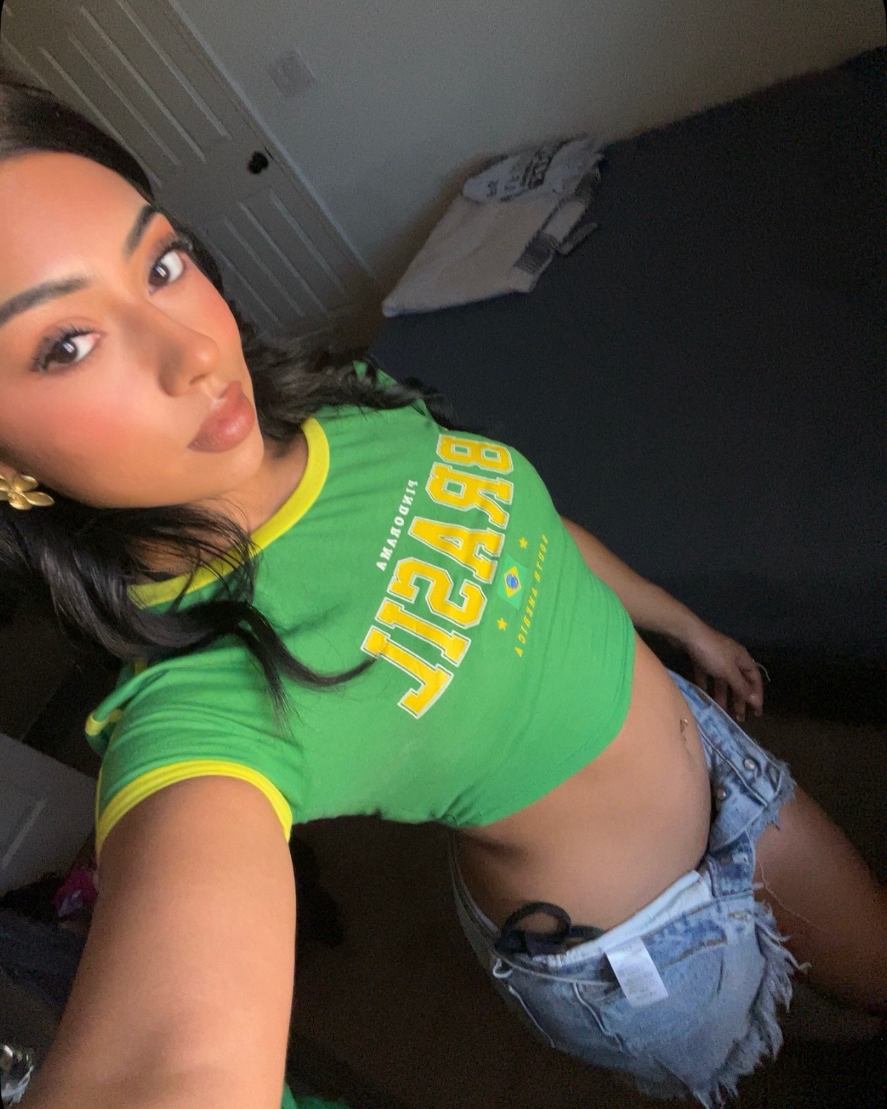 @🌍