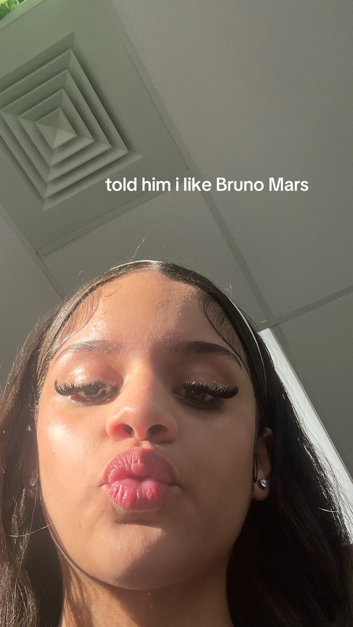 @⃟