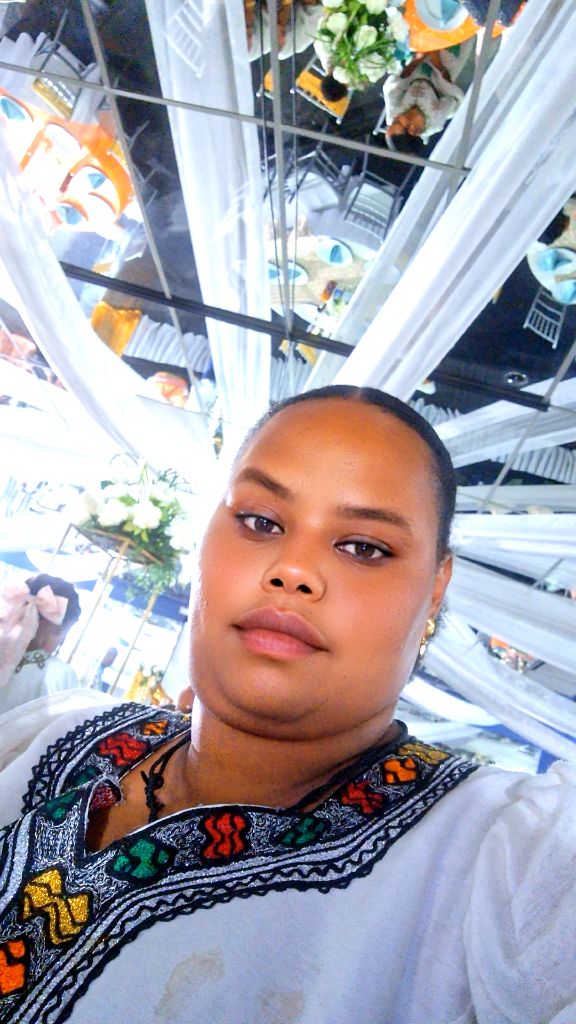 @እግዚአብሔር ፍቅር ና ሠላም ይሰጠን