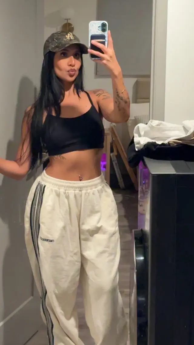 @😚
