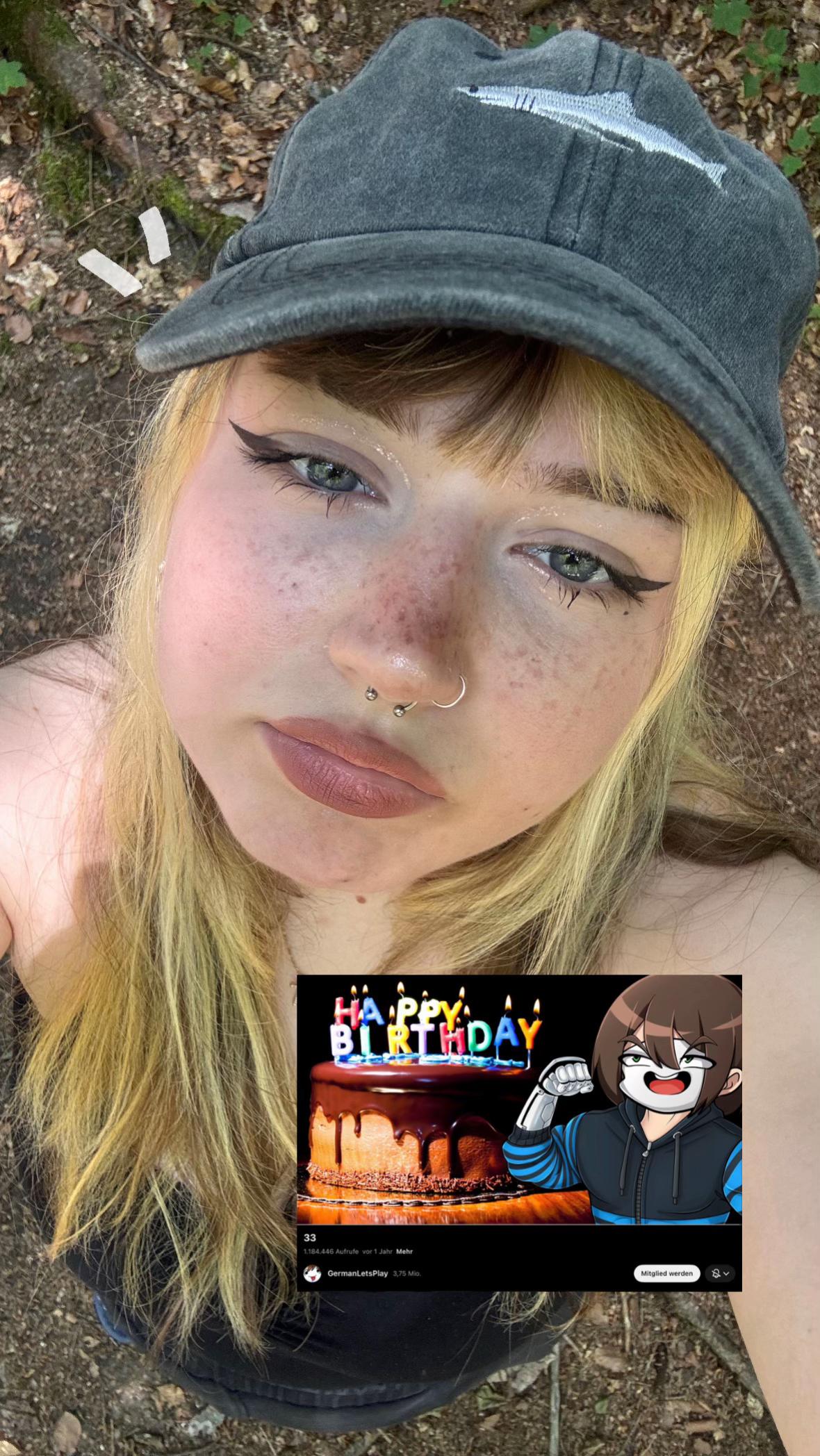 @hoemii_