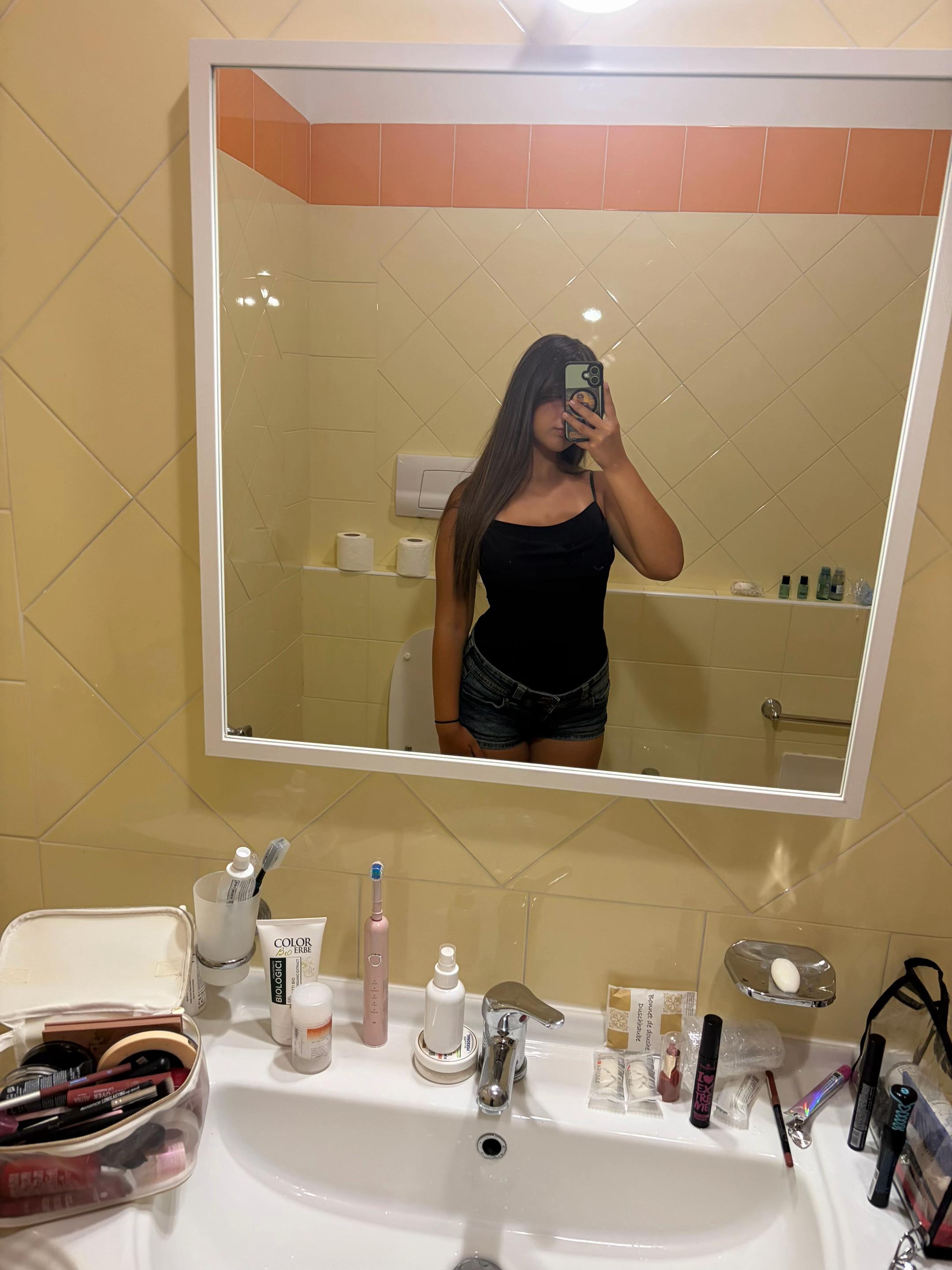@F R A N C E S C A🧊