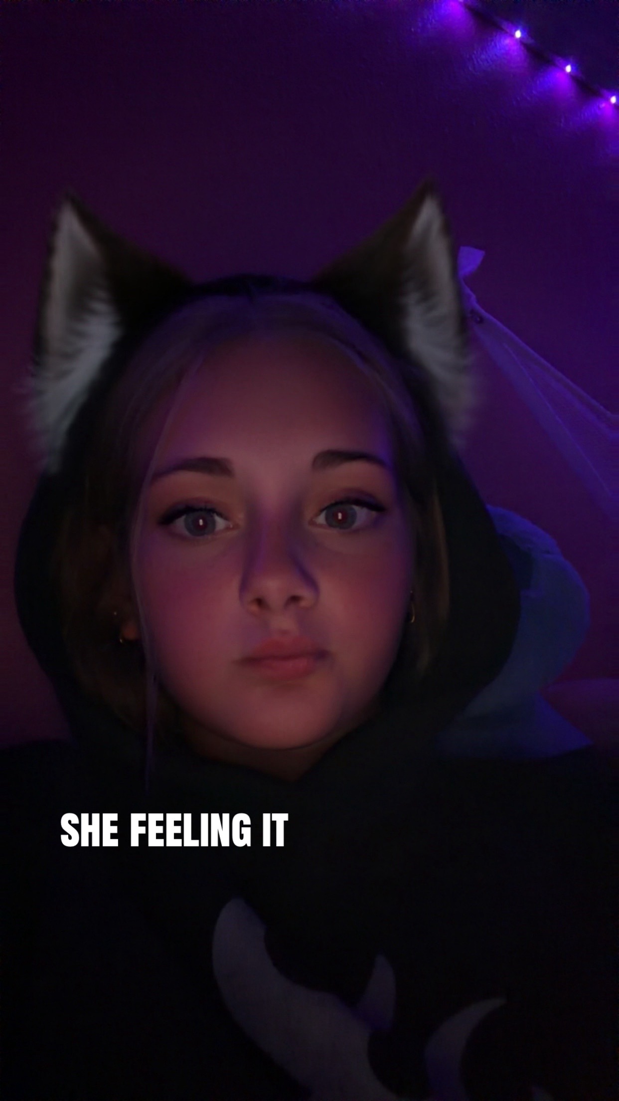 @???