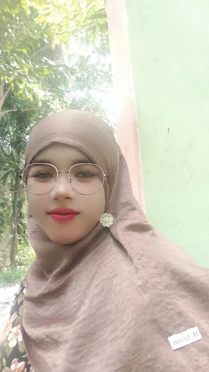 @arinaputri8146