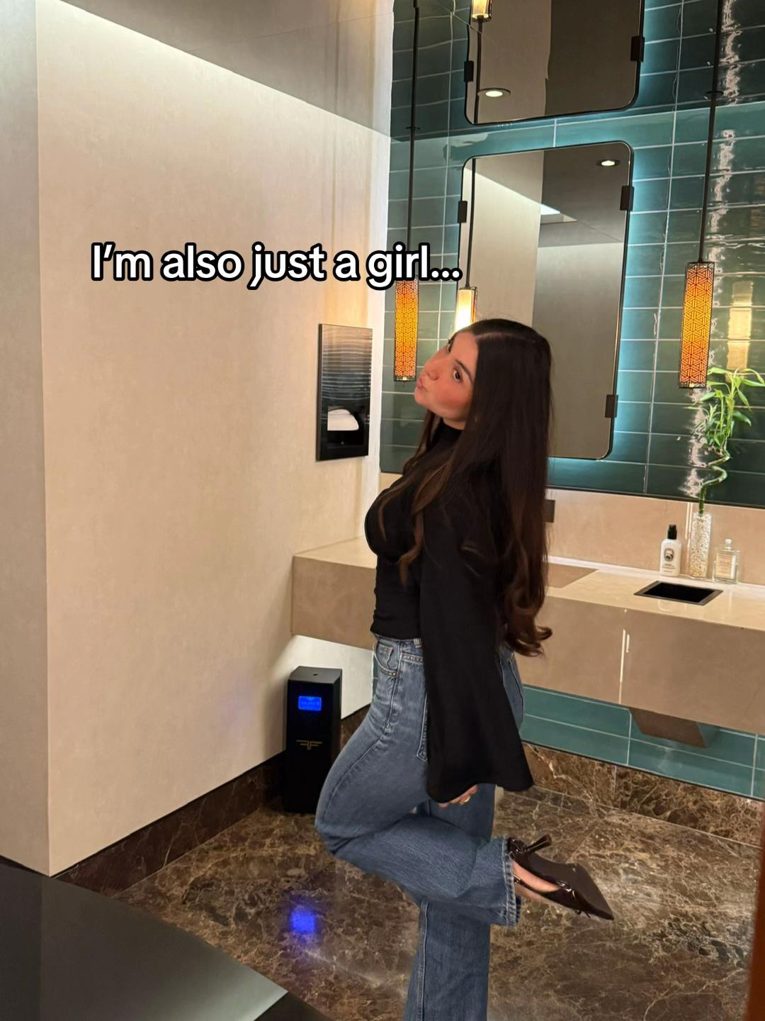@Ayça