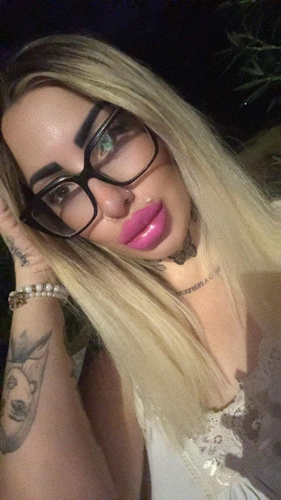 @ERIKA🖤