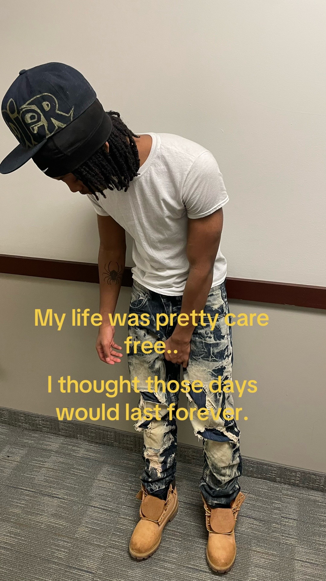 @⃟