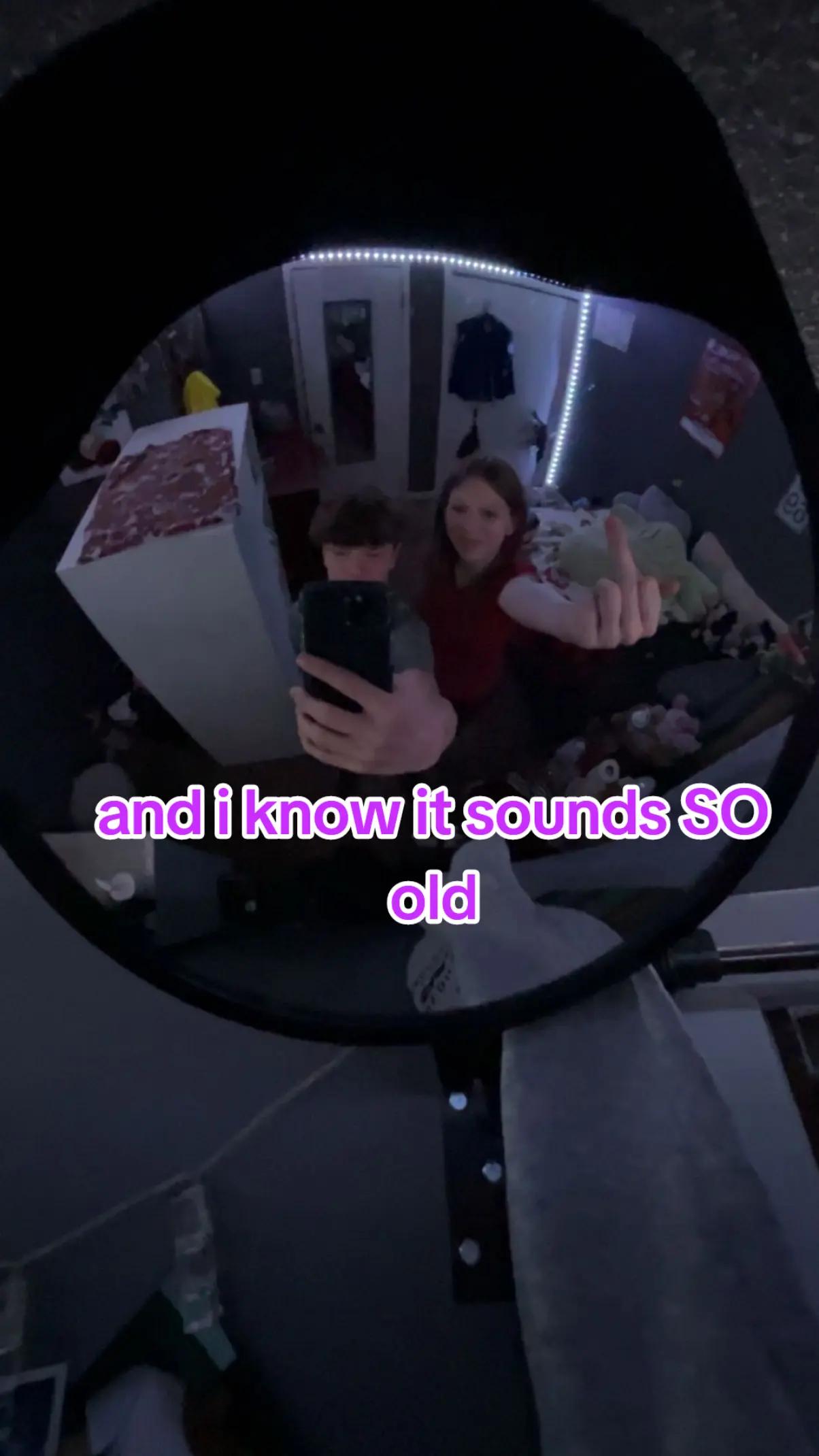 @Emma🎟