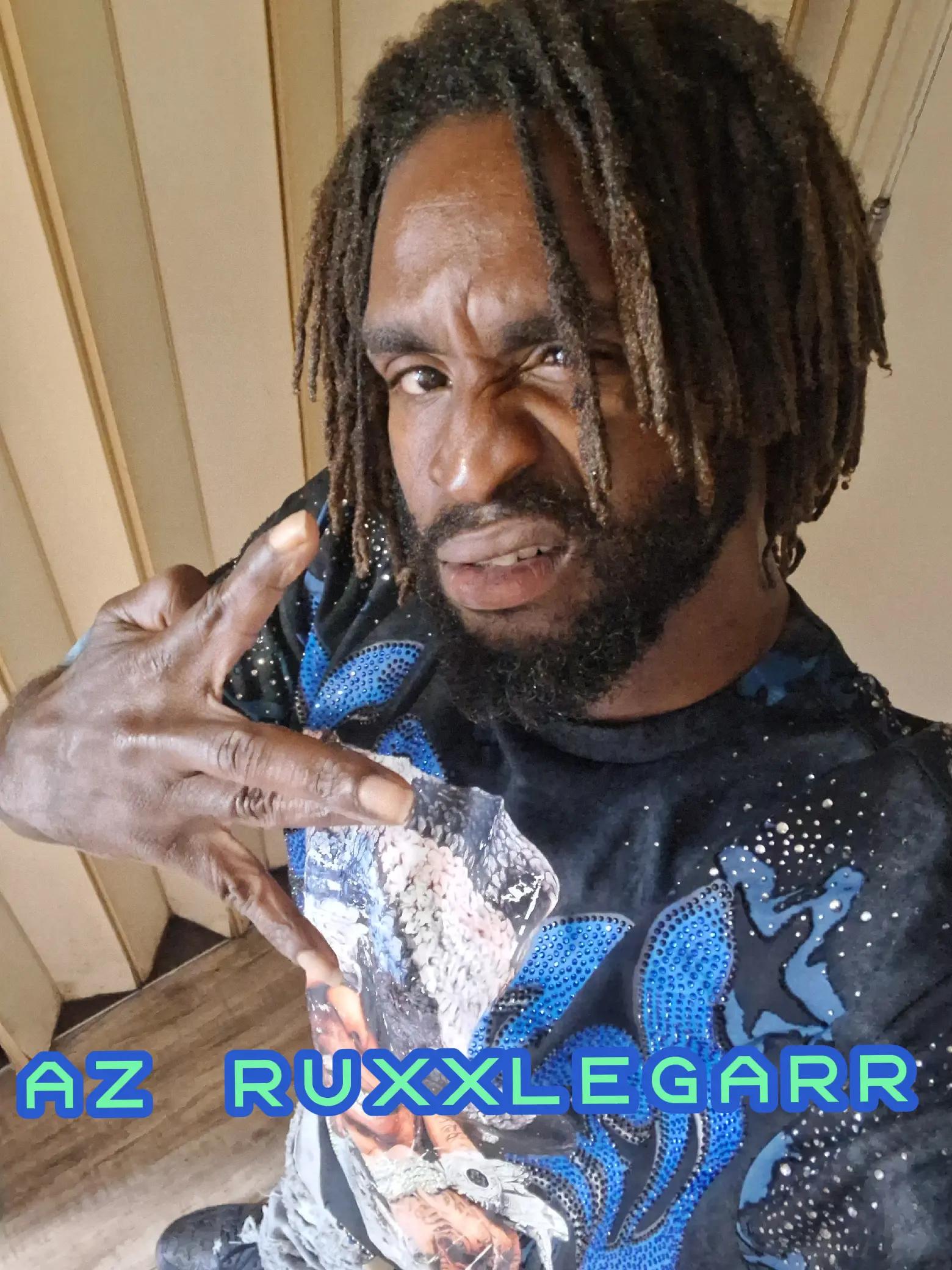 @AZ RUXXLE GARR