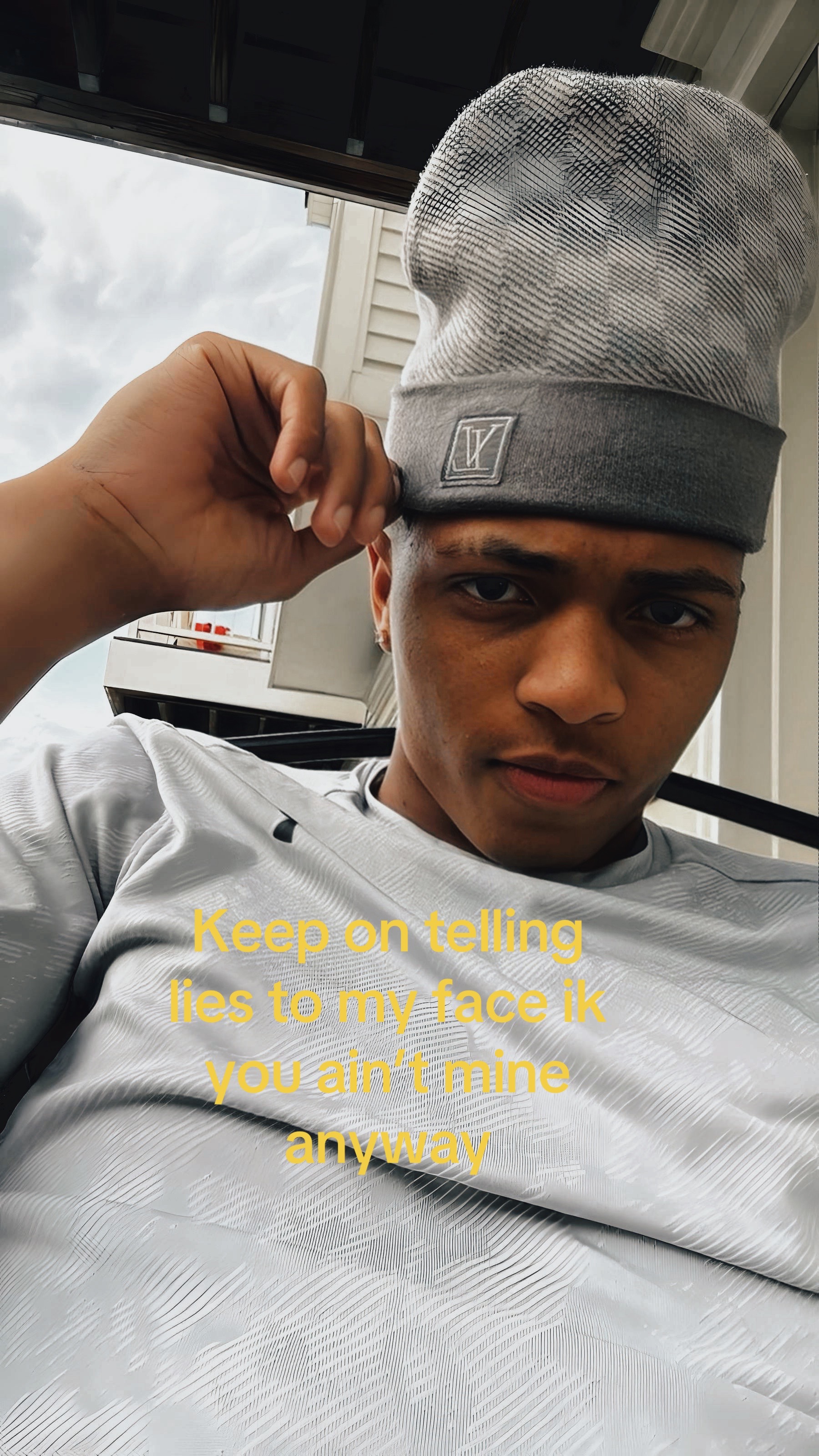 @️