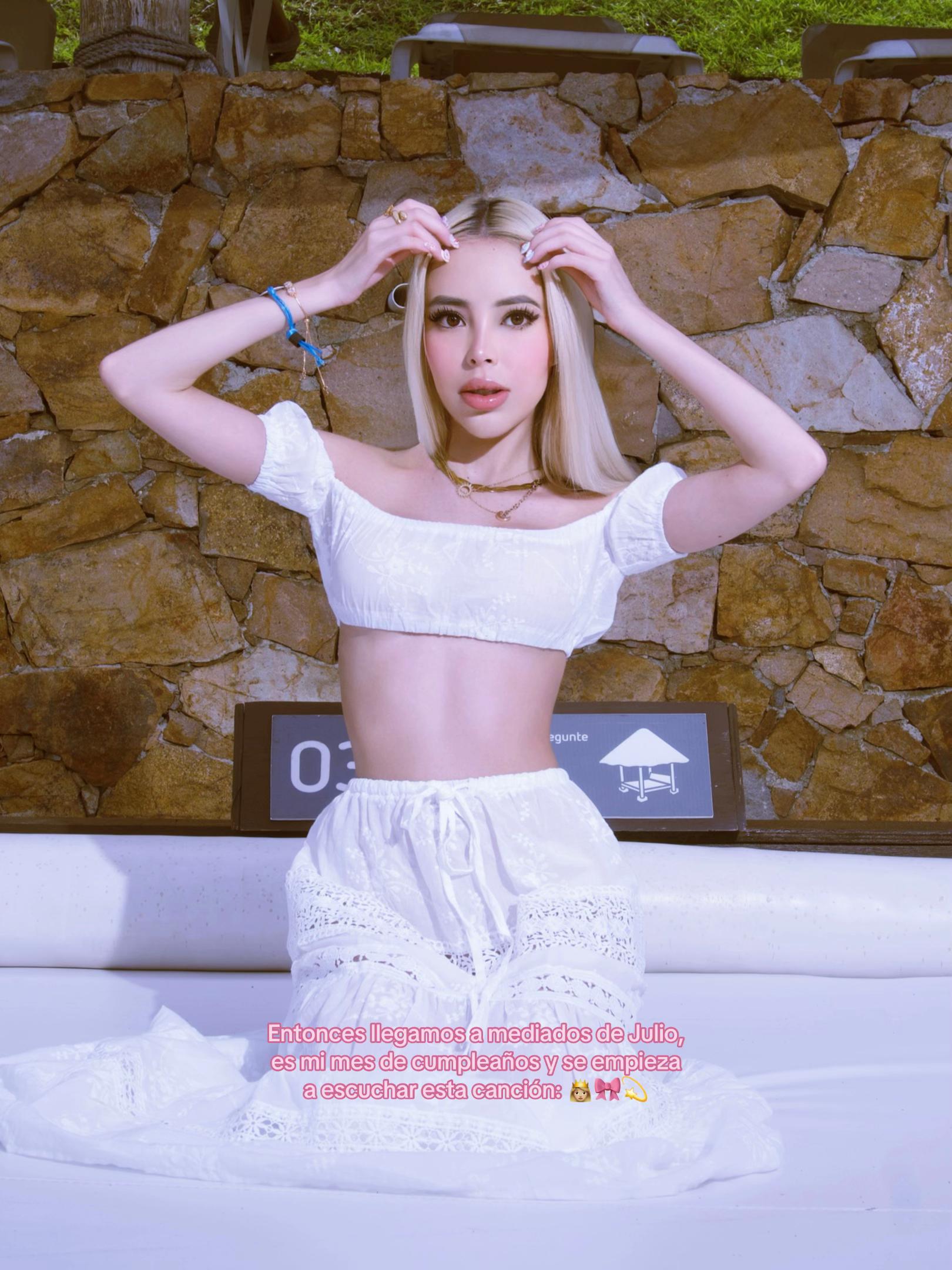 @yareli_michel2