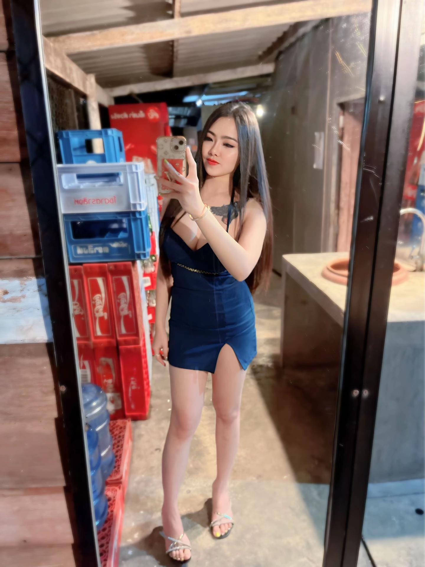@Praewwee
