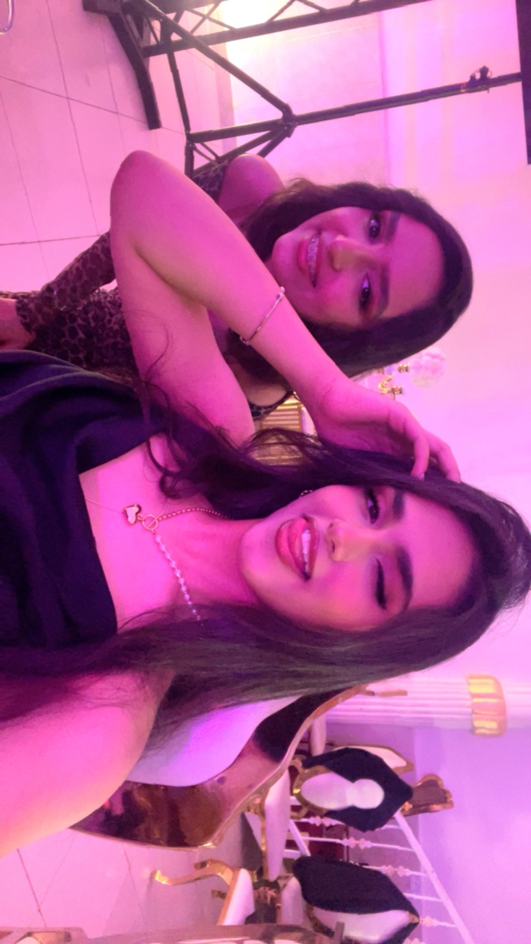 @Parniya
