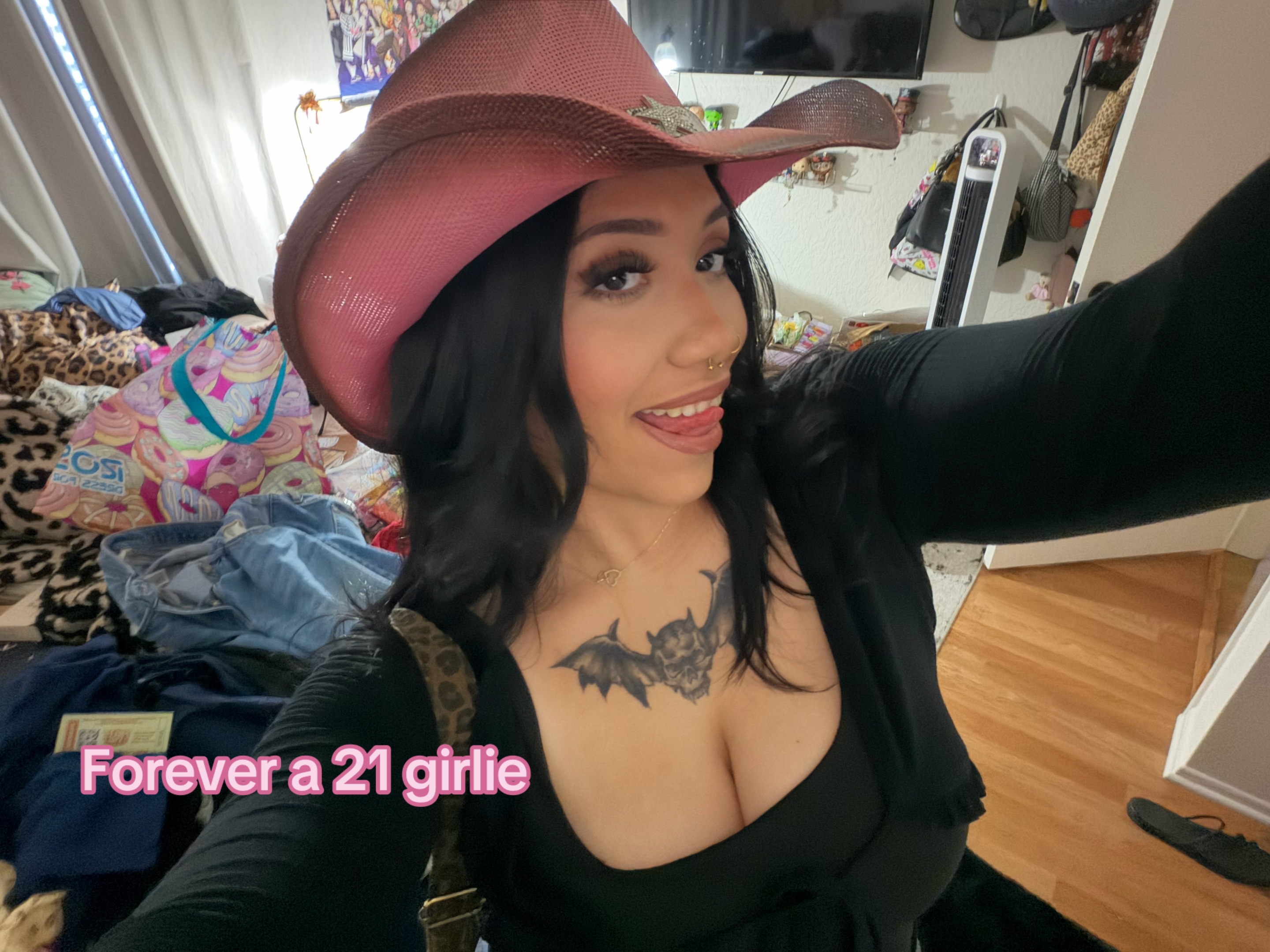 @angelique ᥫ᭡