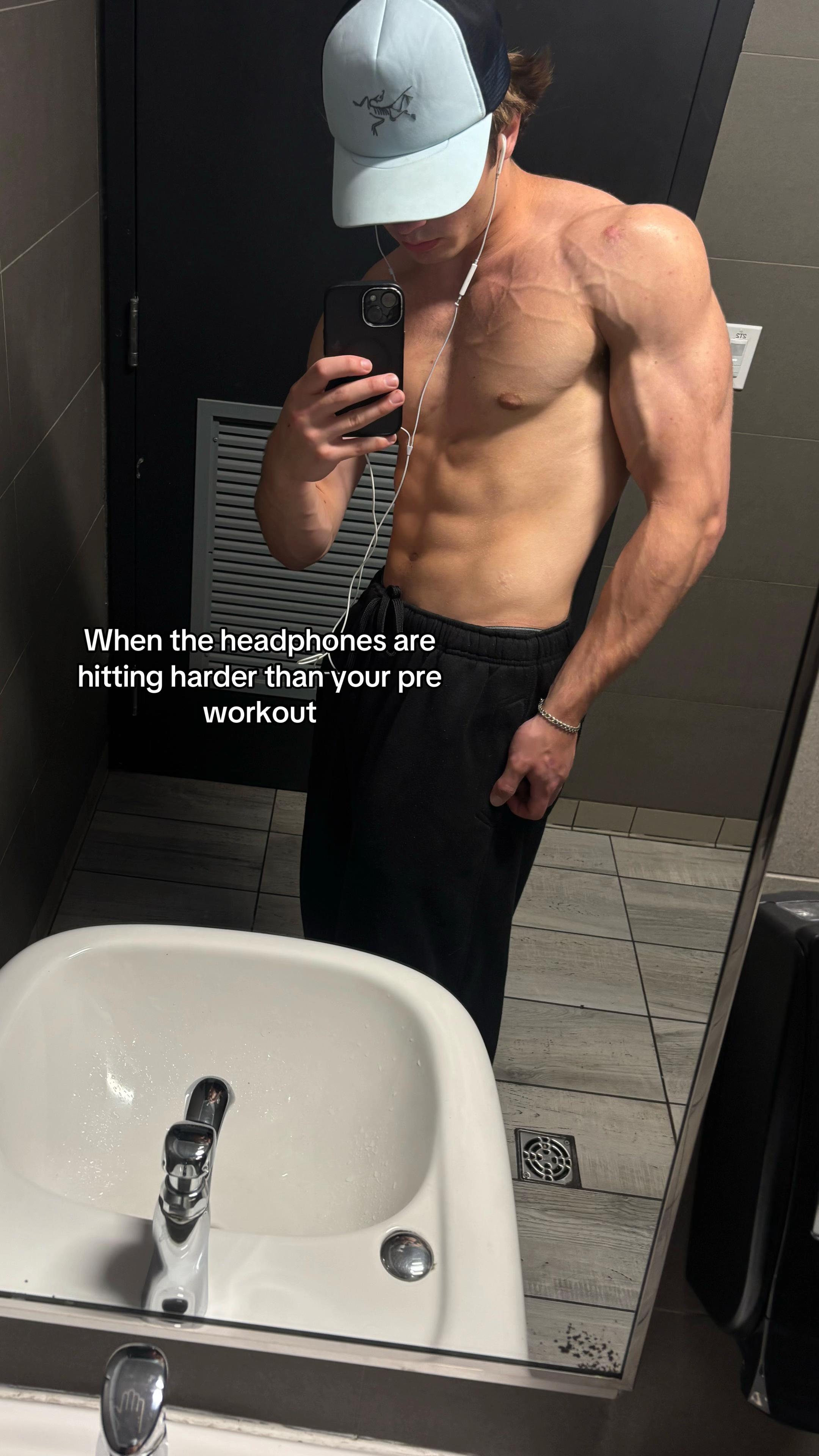 @notcaelen
